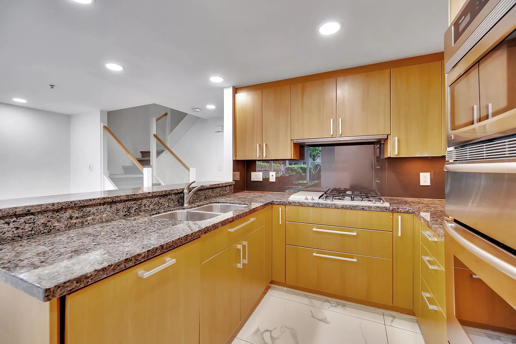 1277 W Cordova Street
