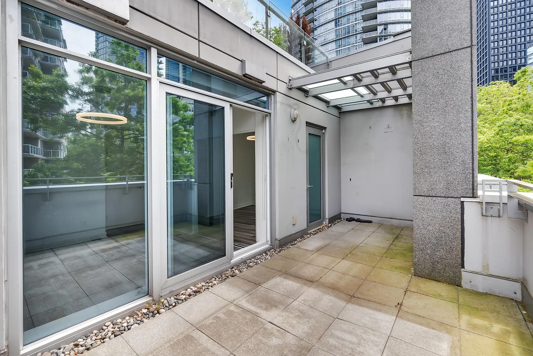1277 W Cordova Street