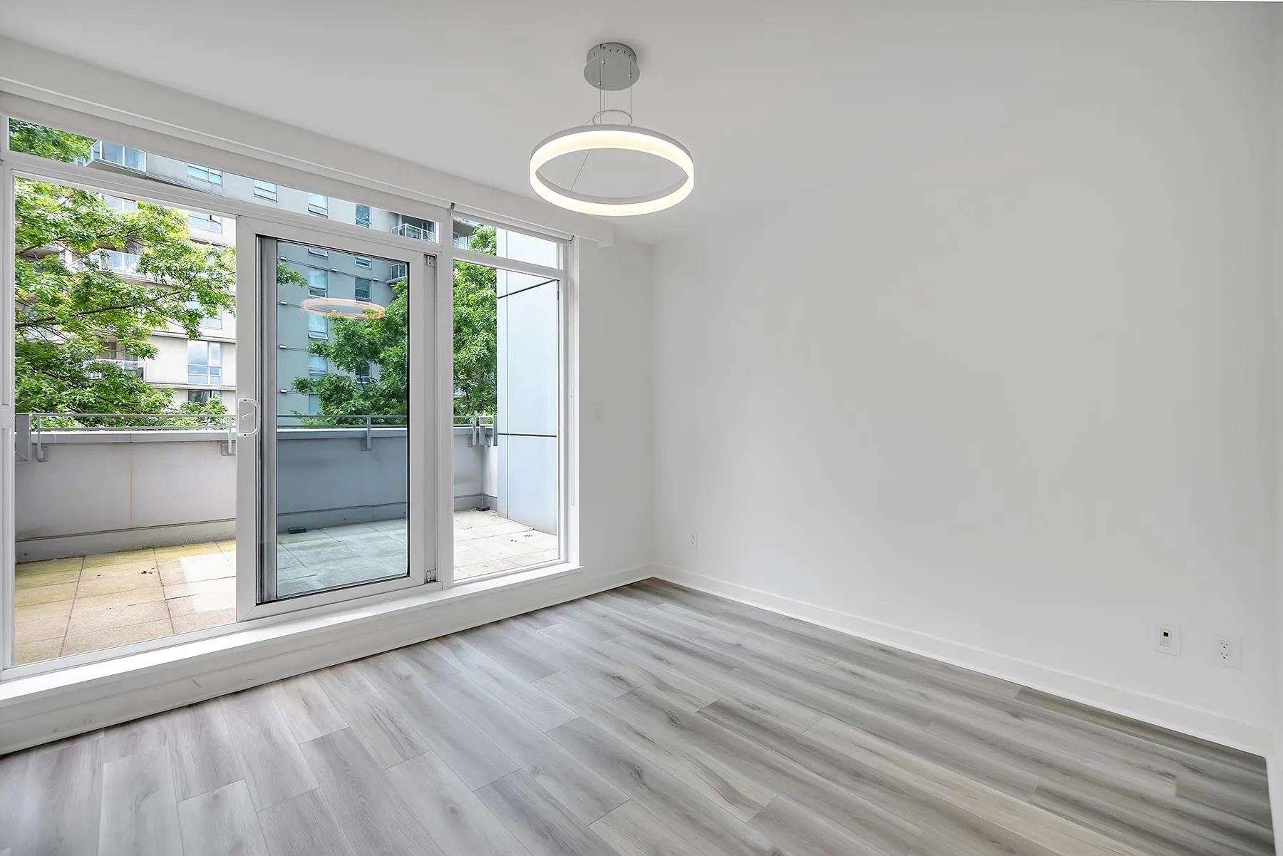 1277 W Cordova Street