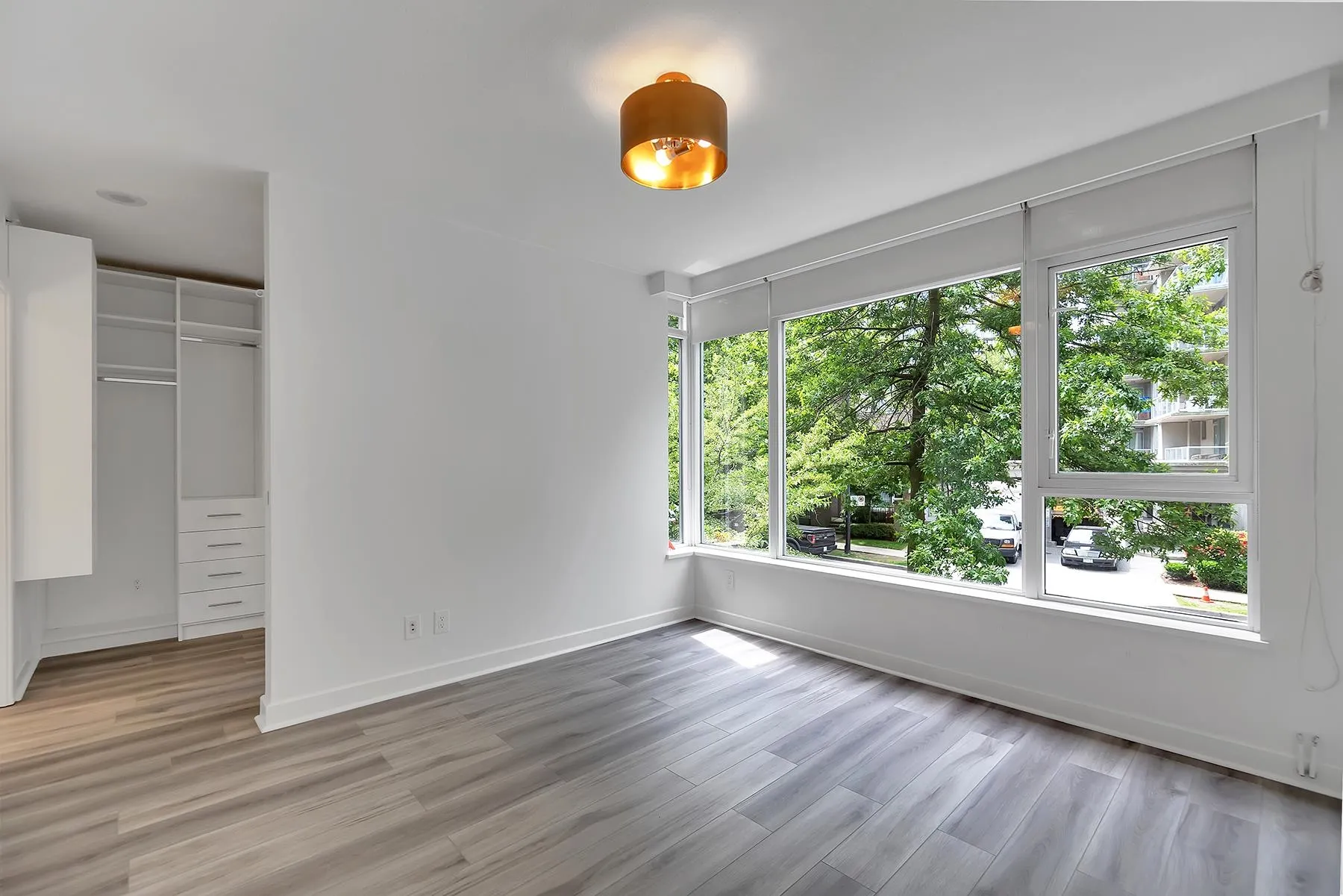 1277 W Cordova Street