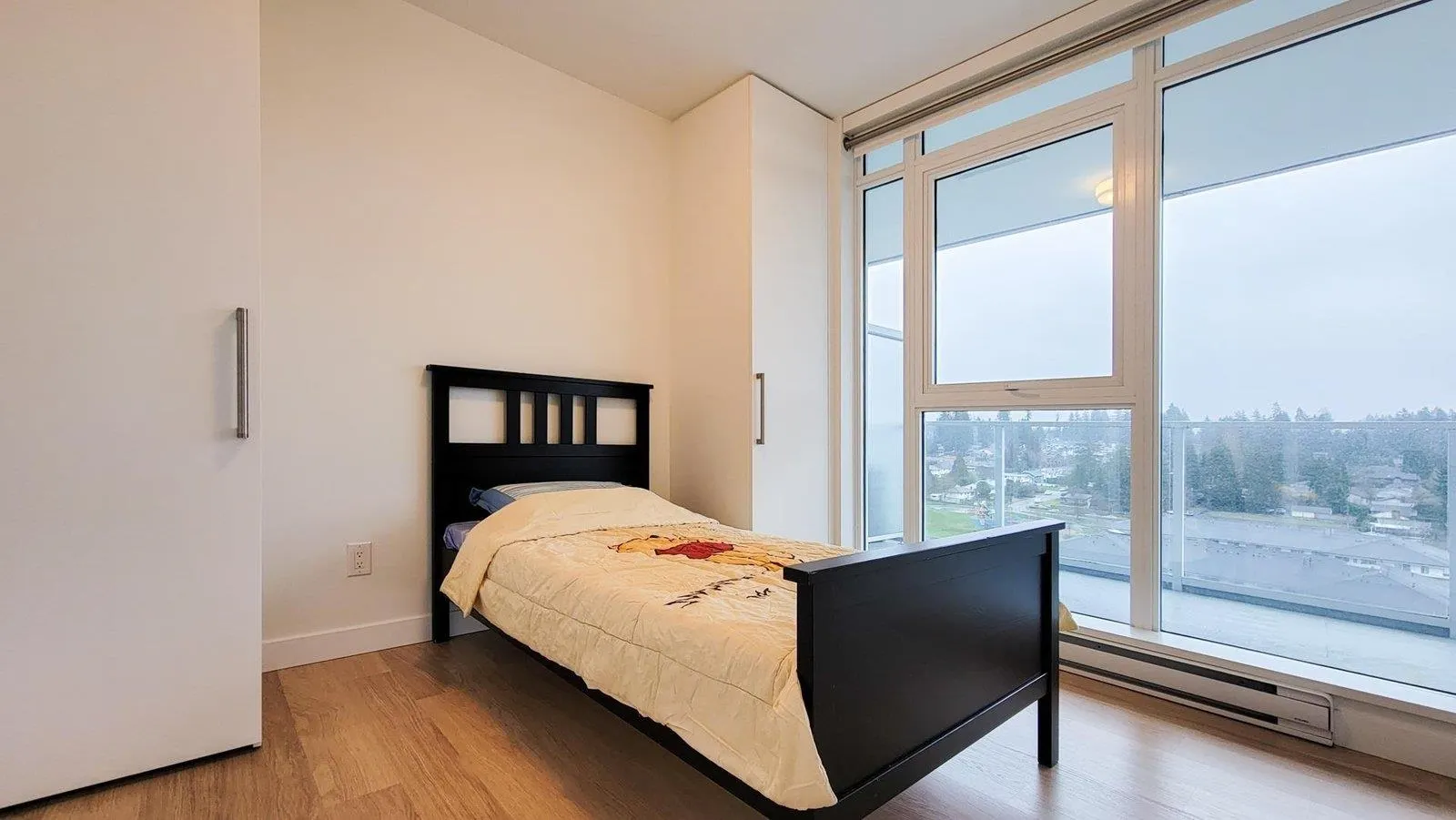 1209 525 Foster Avenue