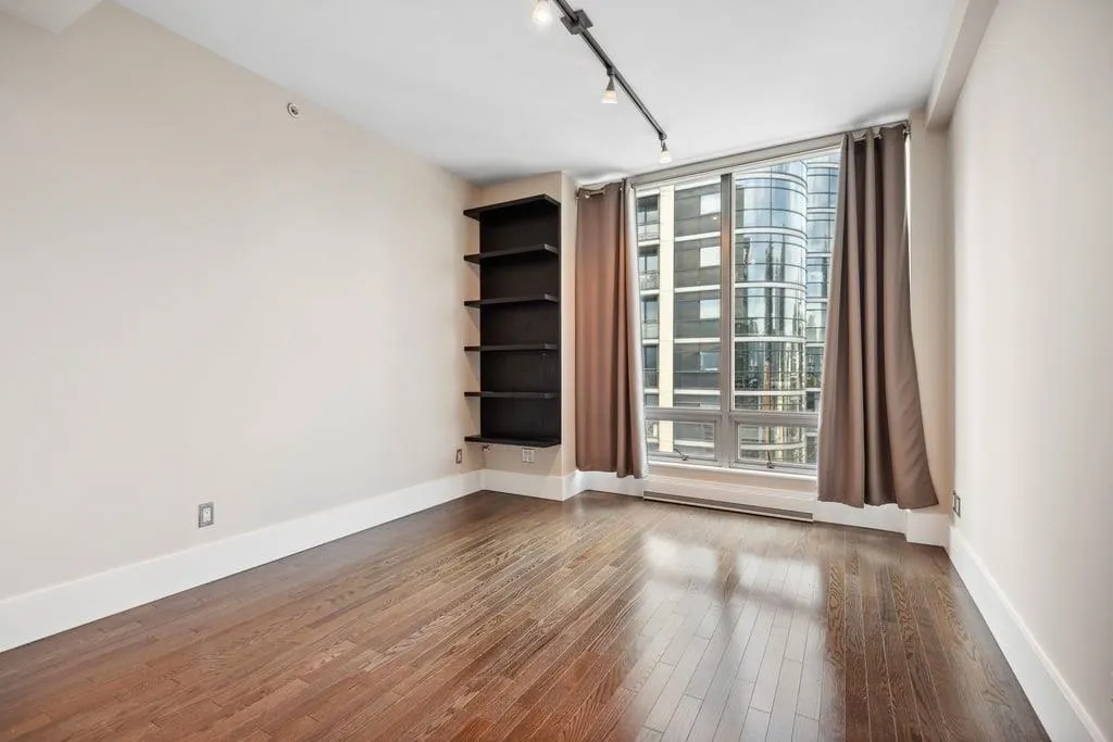 2703 837 W Hastings Street