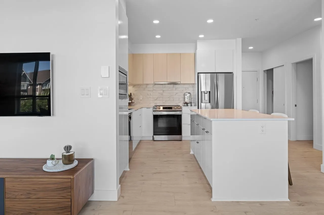 1792 Starling Drive