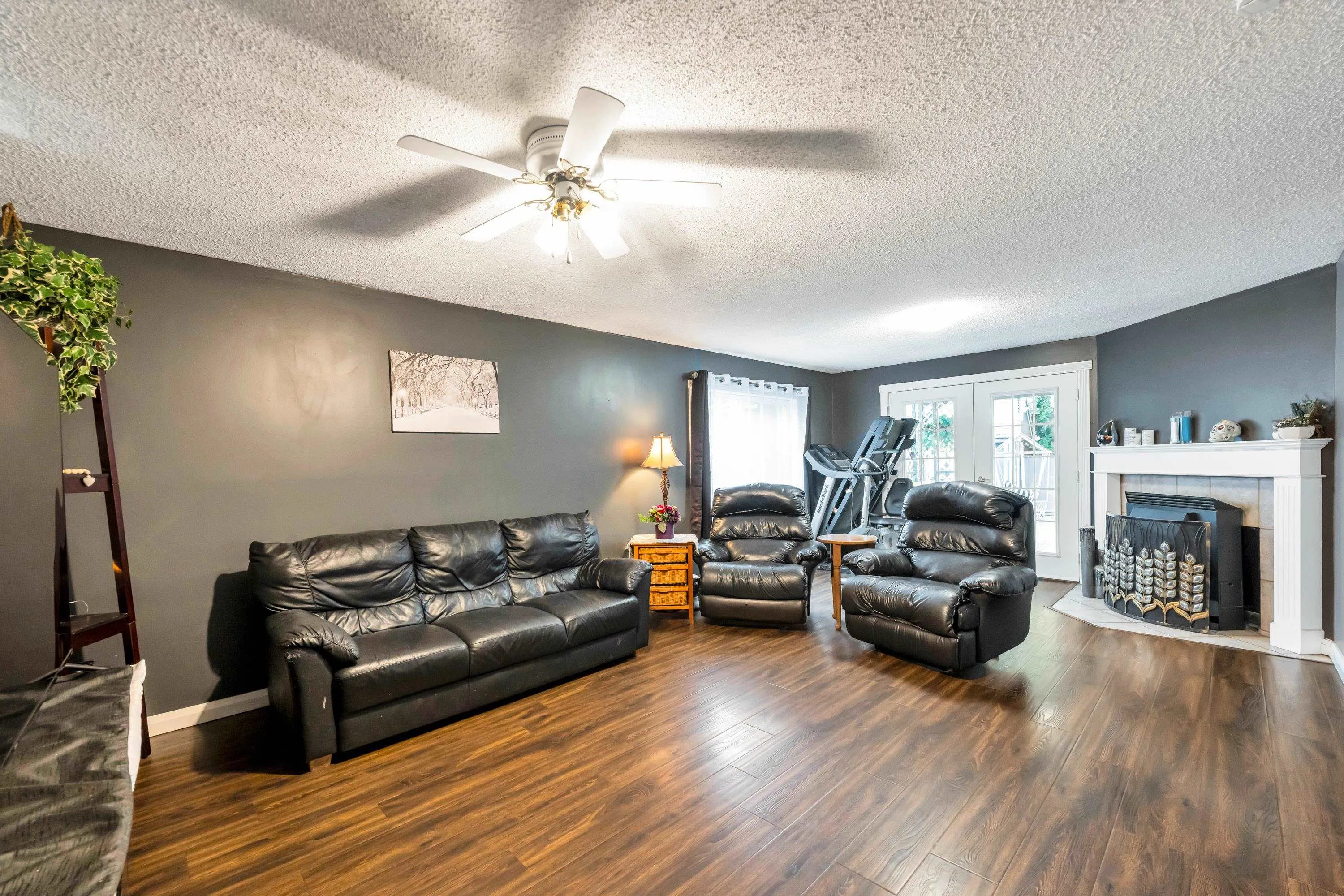 31544 Sunnyside Crescent