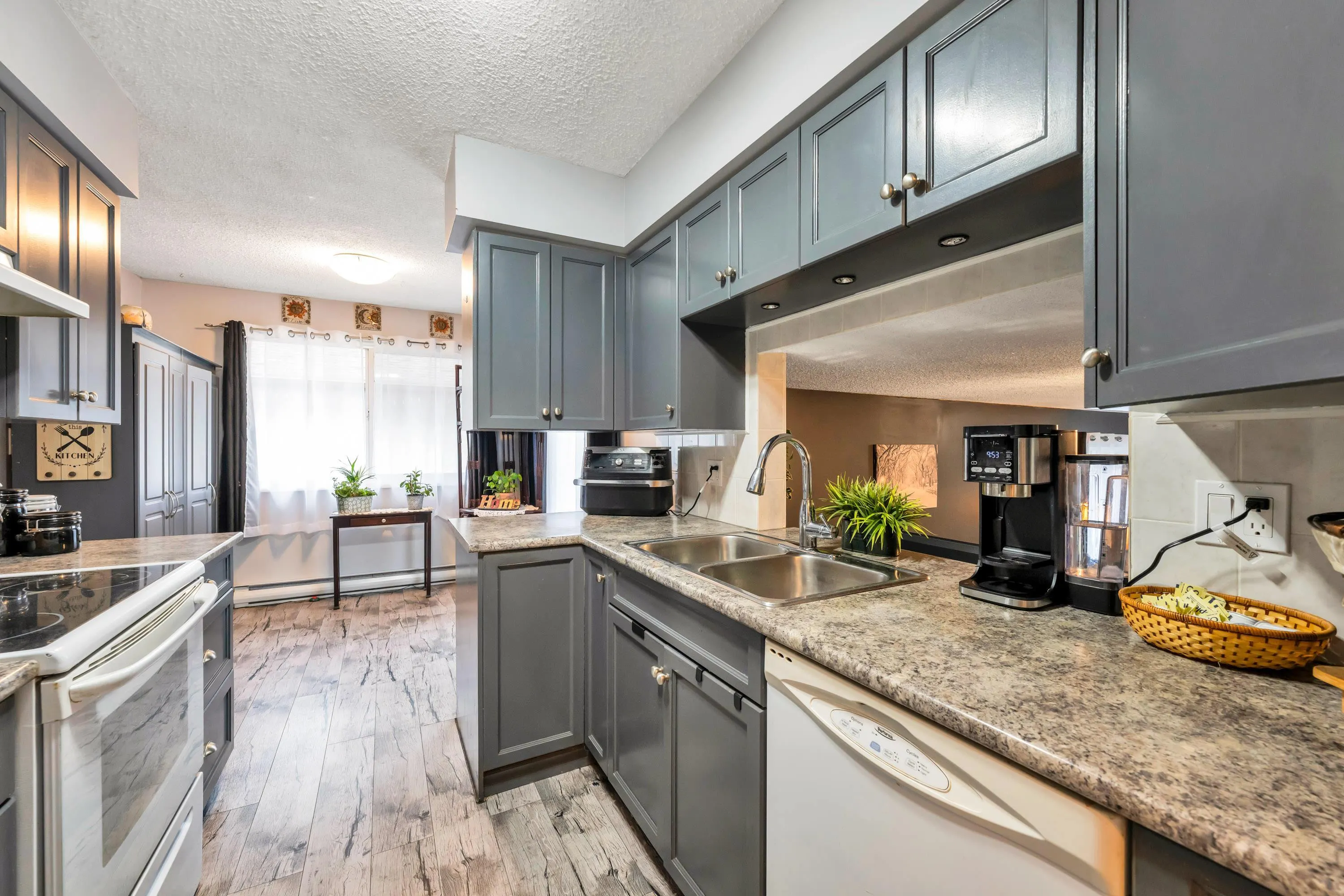 31544 Sunnyside Crescent