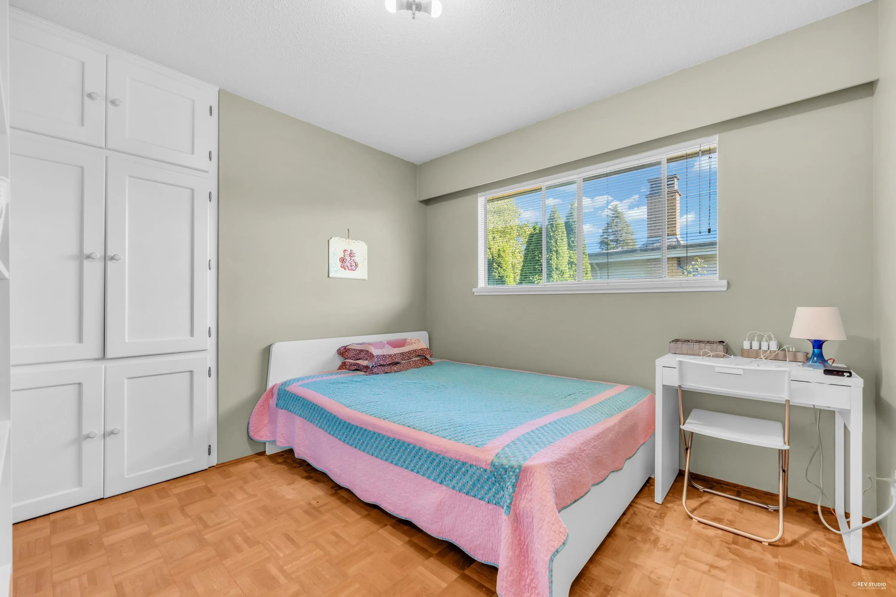 9040 Glenallan Gate