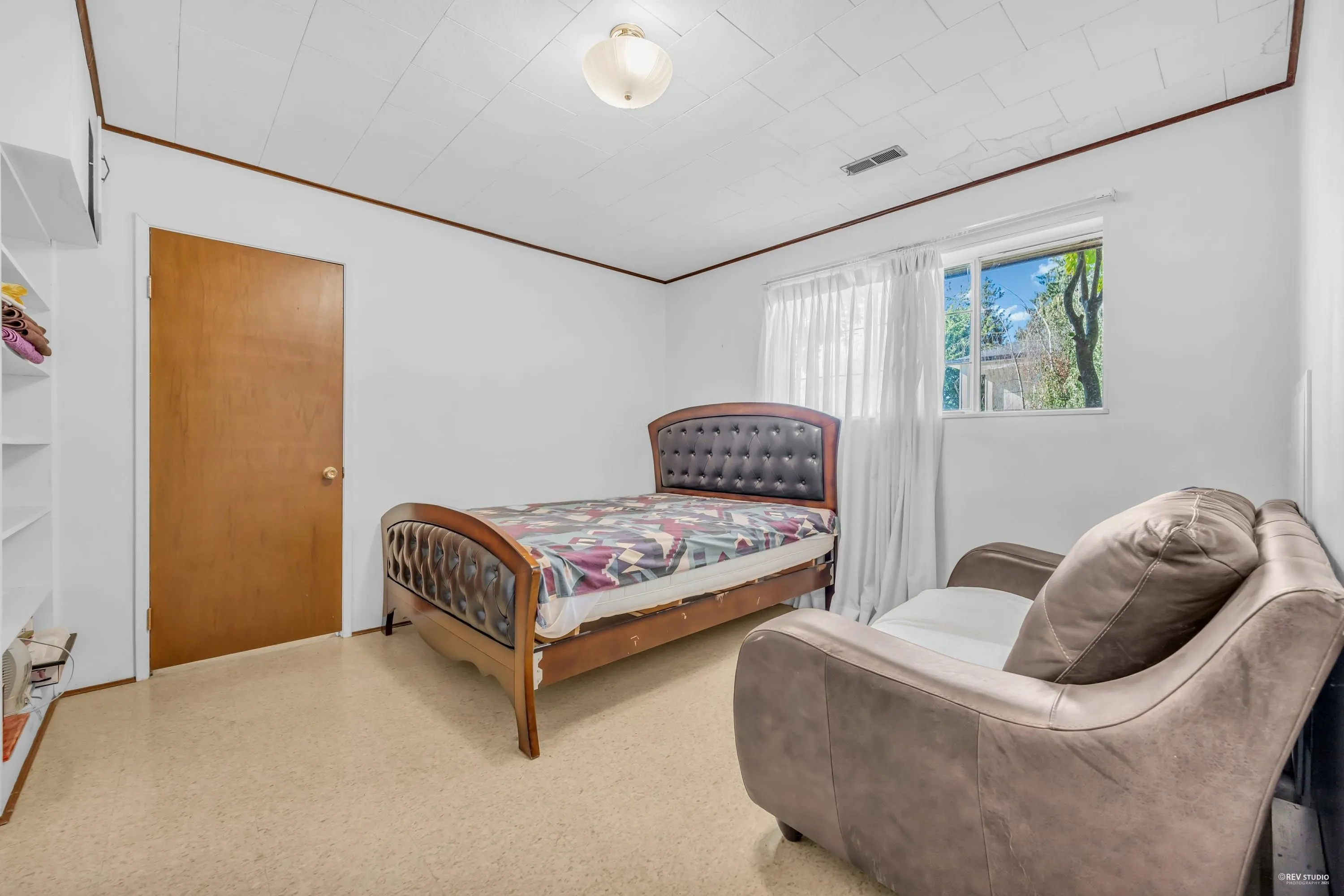 9040 Glenallan Gate