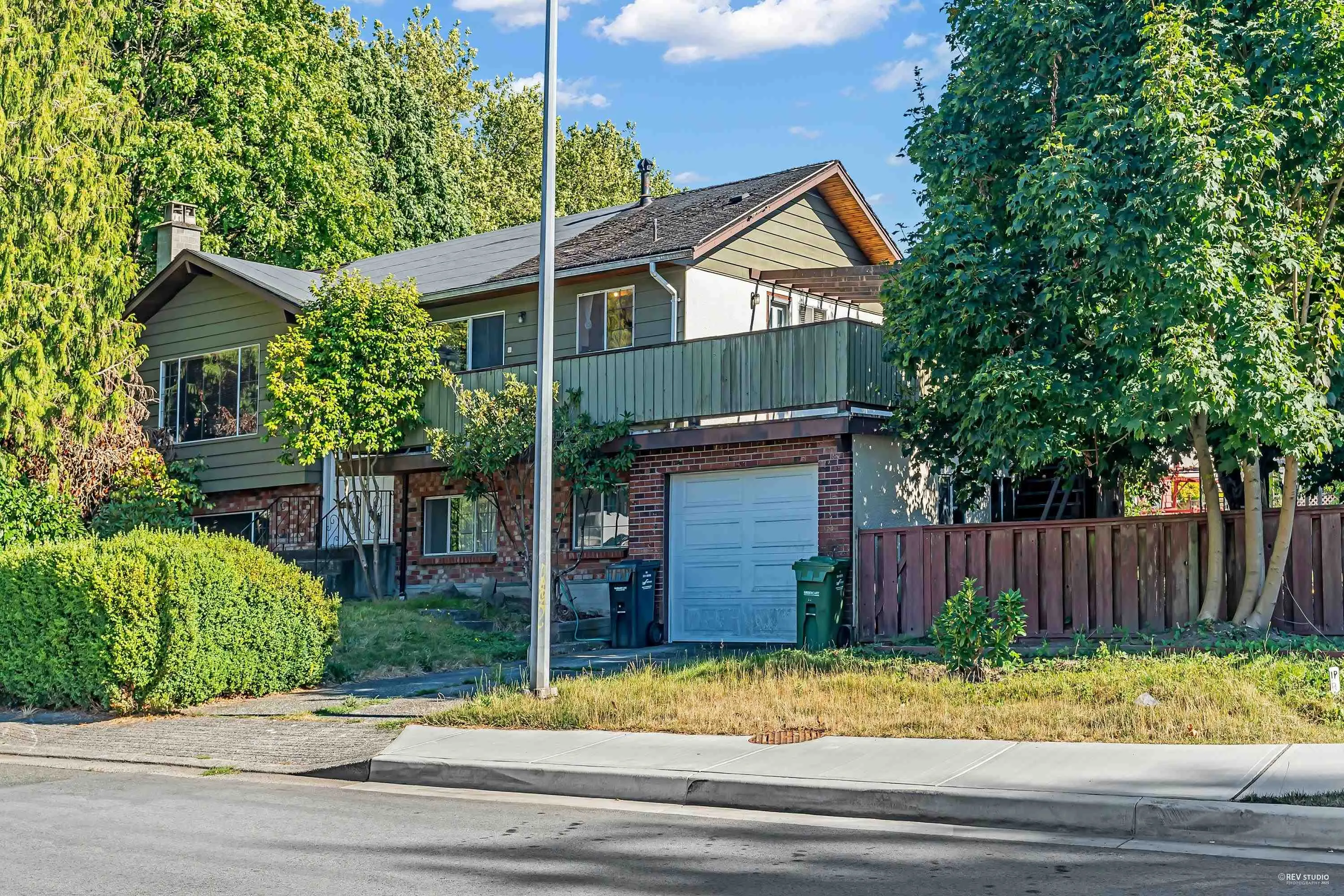 9040 Glenallan Gate