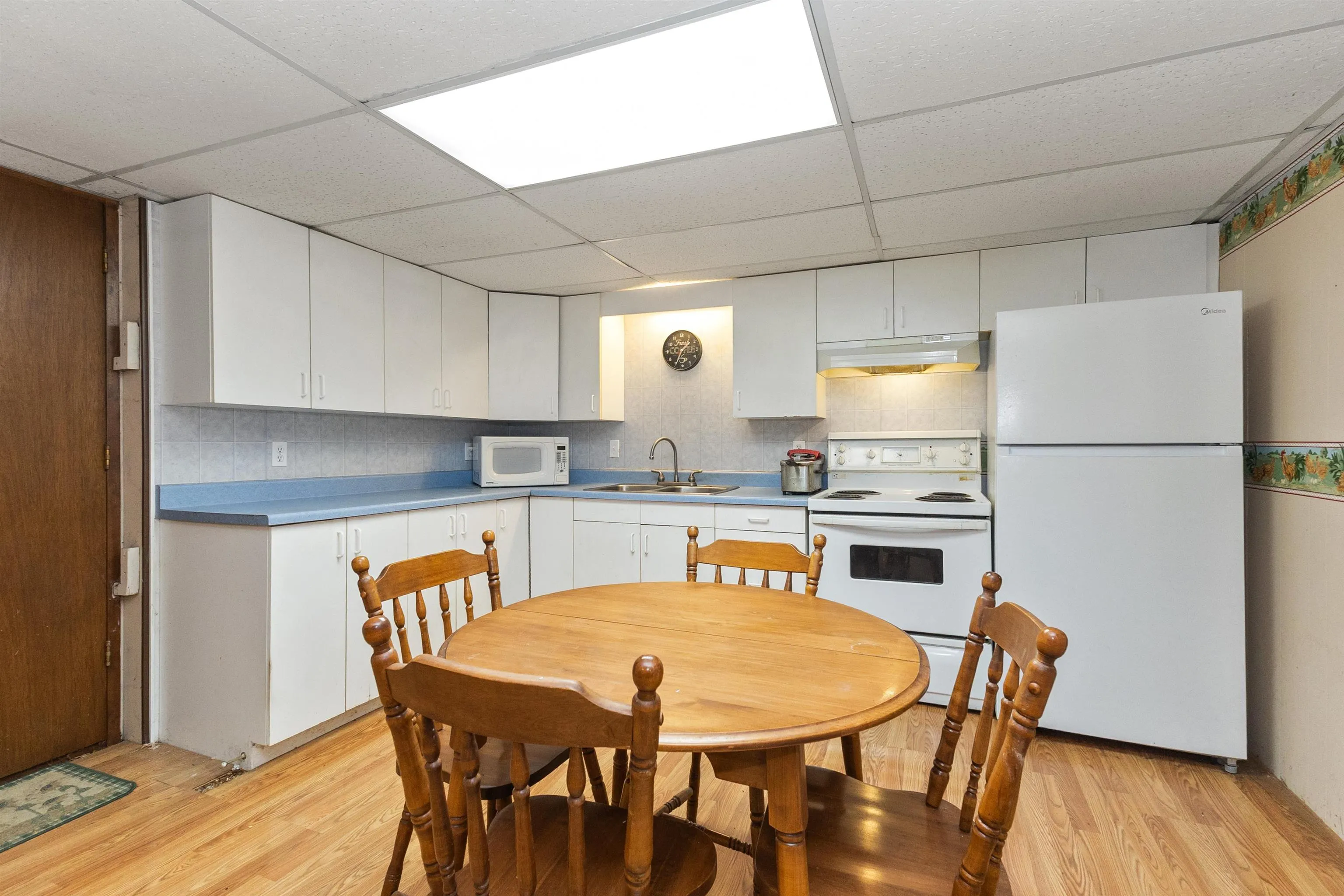 2643 Sunnyside Crescent
