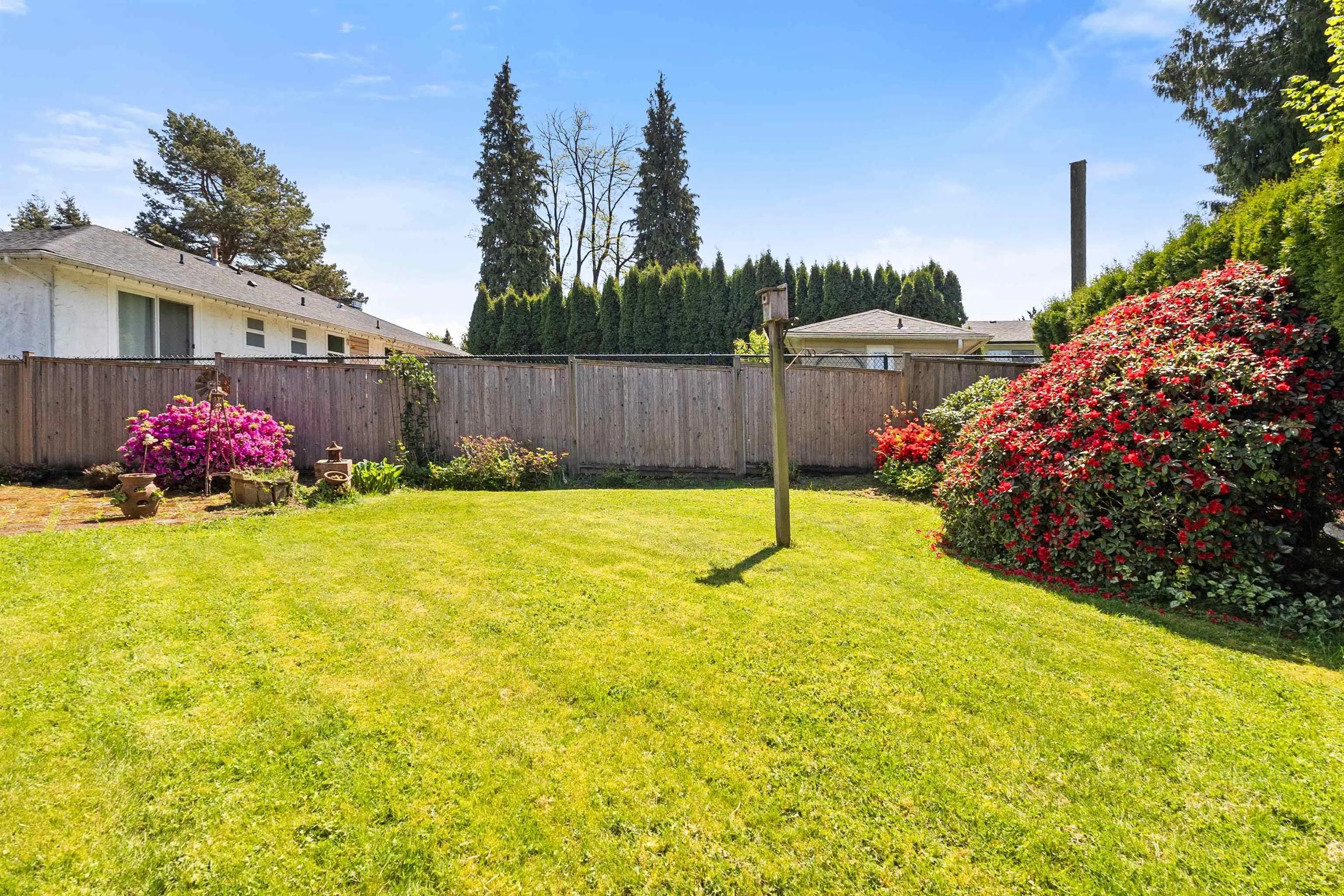 2643 Sunnyside Crescent