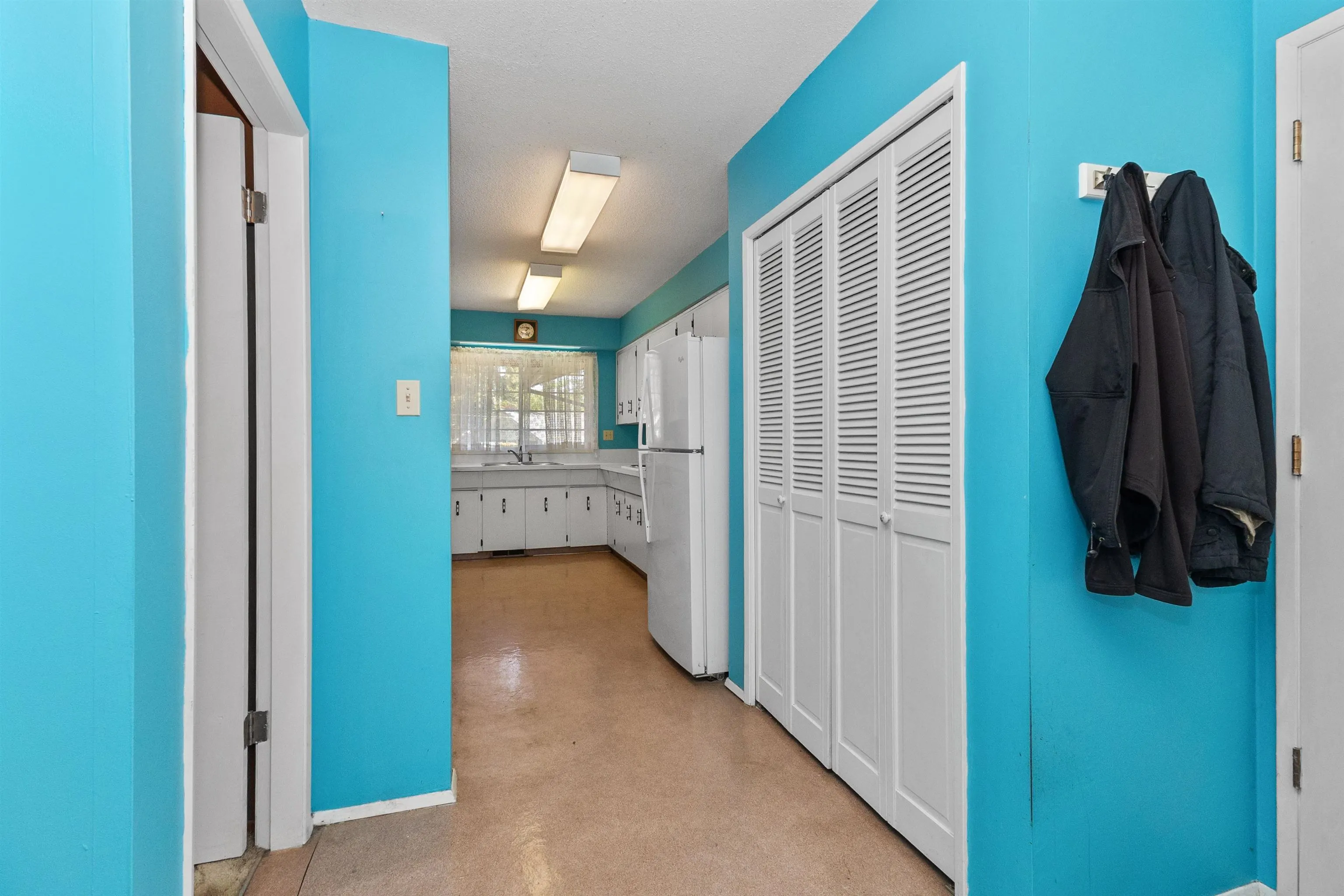 2643 Sunnyside Crescent