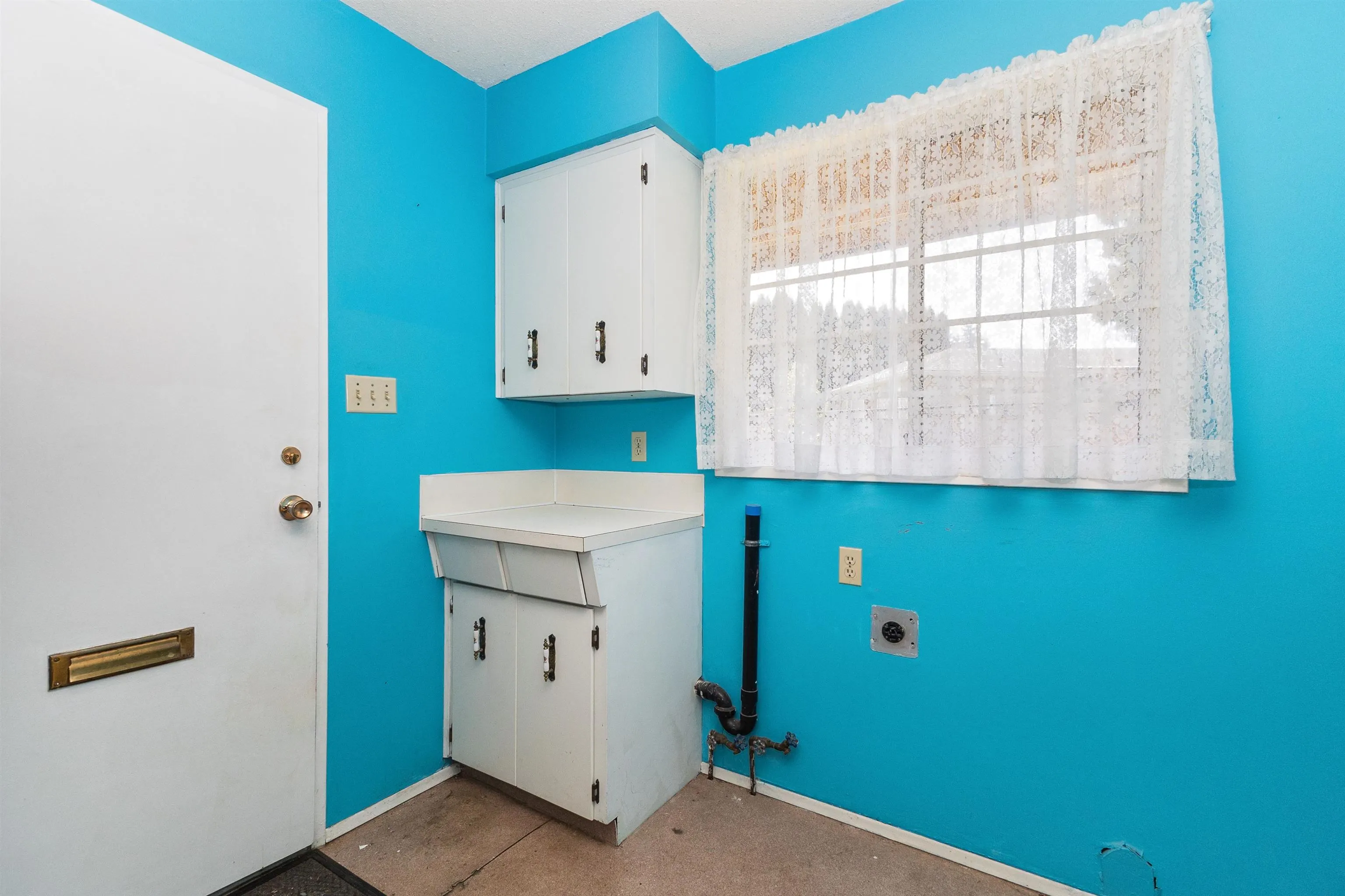 2643 Sunnyside Crescent
