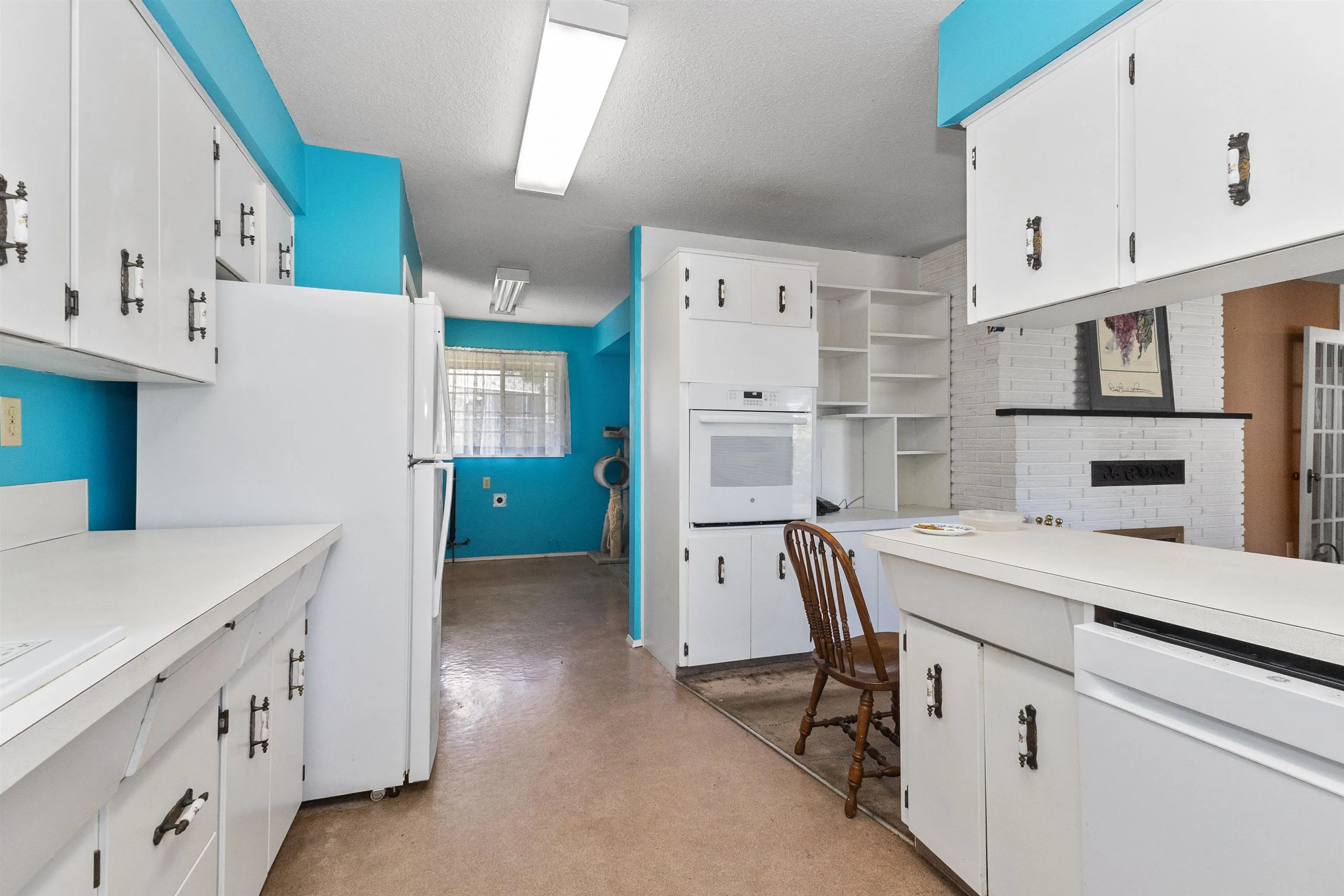 2643 Sunnyside Crescent