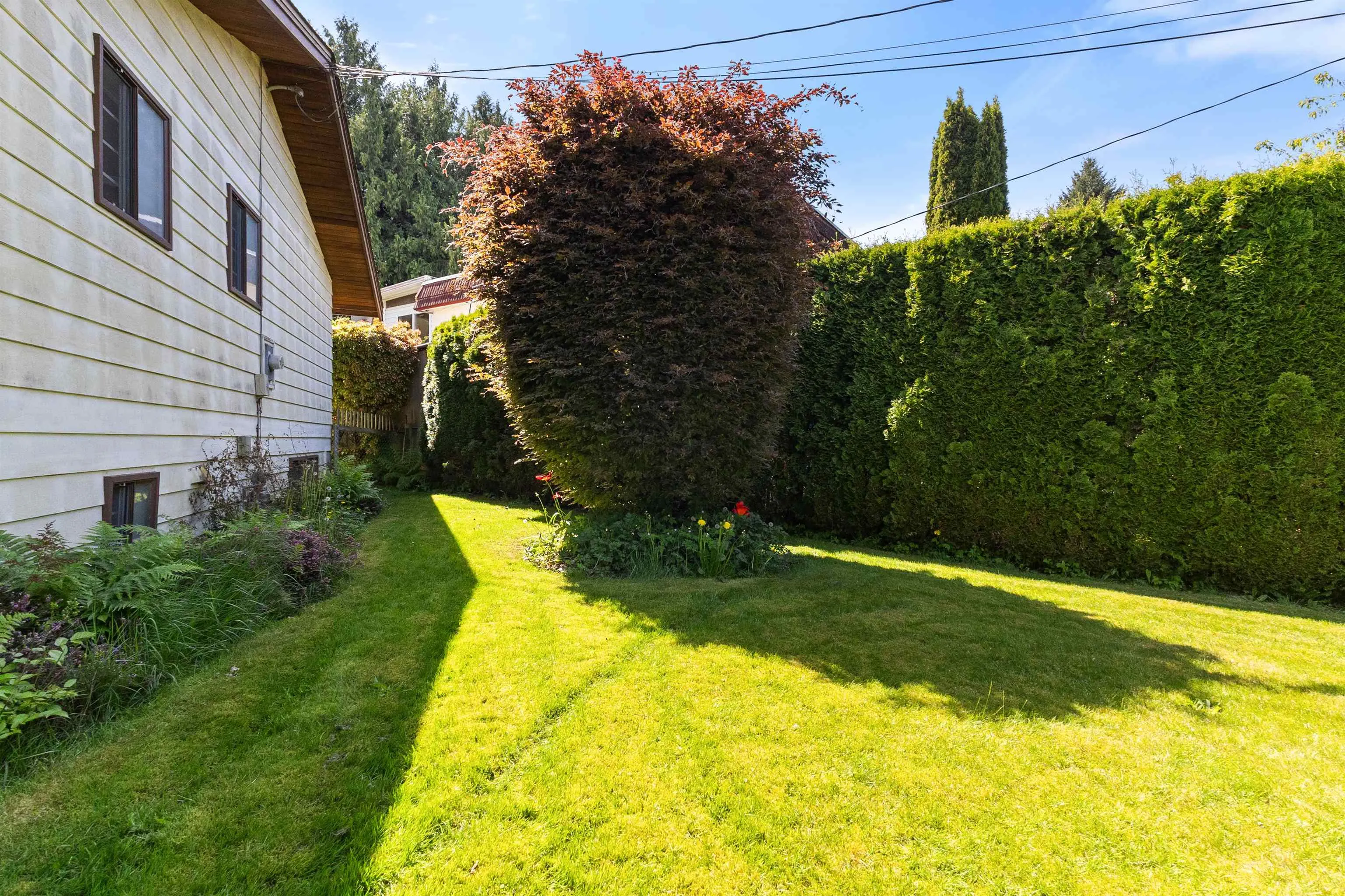 2643 Sunnyside Crescent