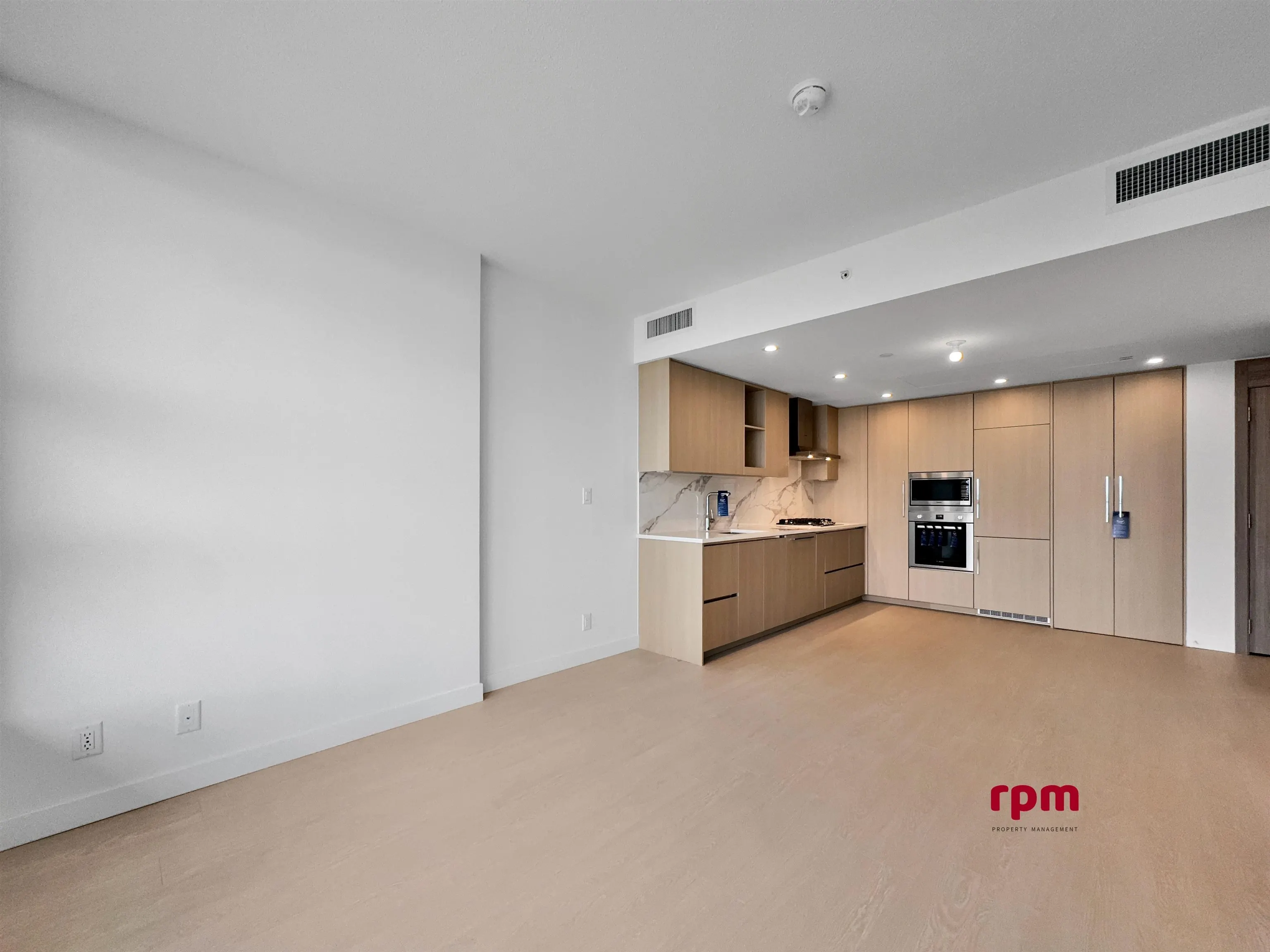 34xx 13778 100 Avenue