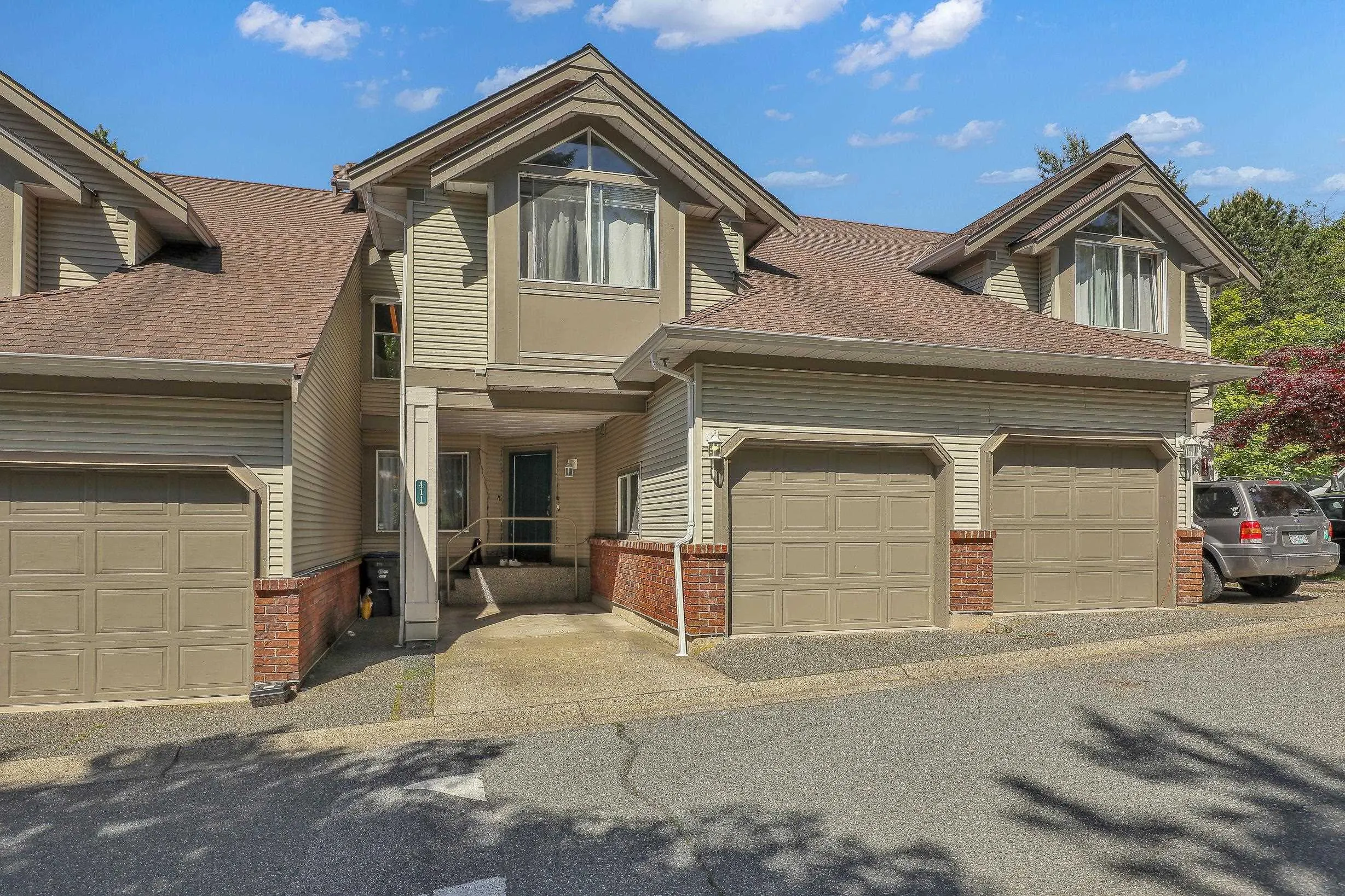 411 13900 Hyland Road