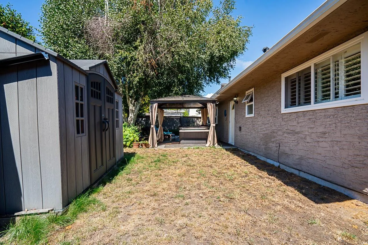 173 English Bluff Road