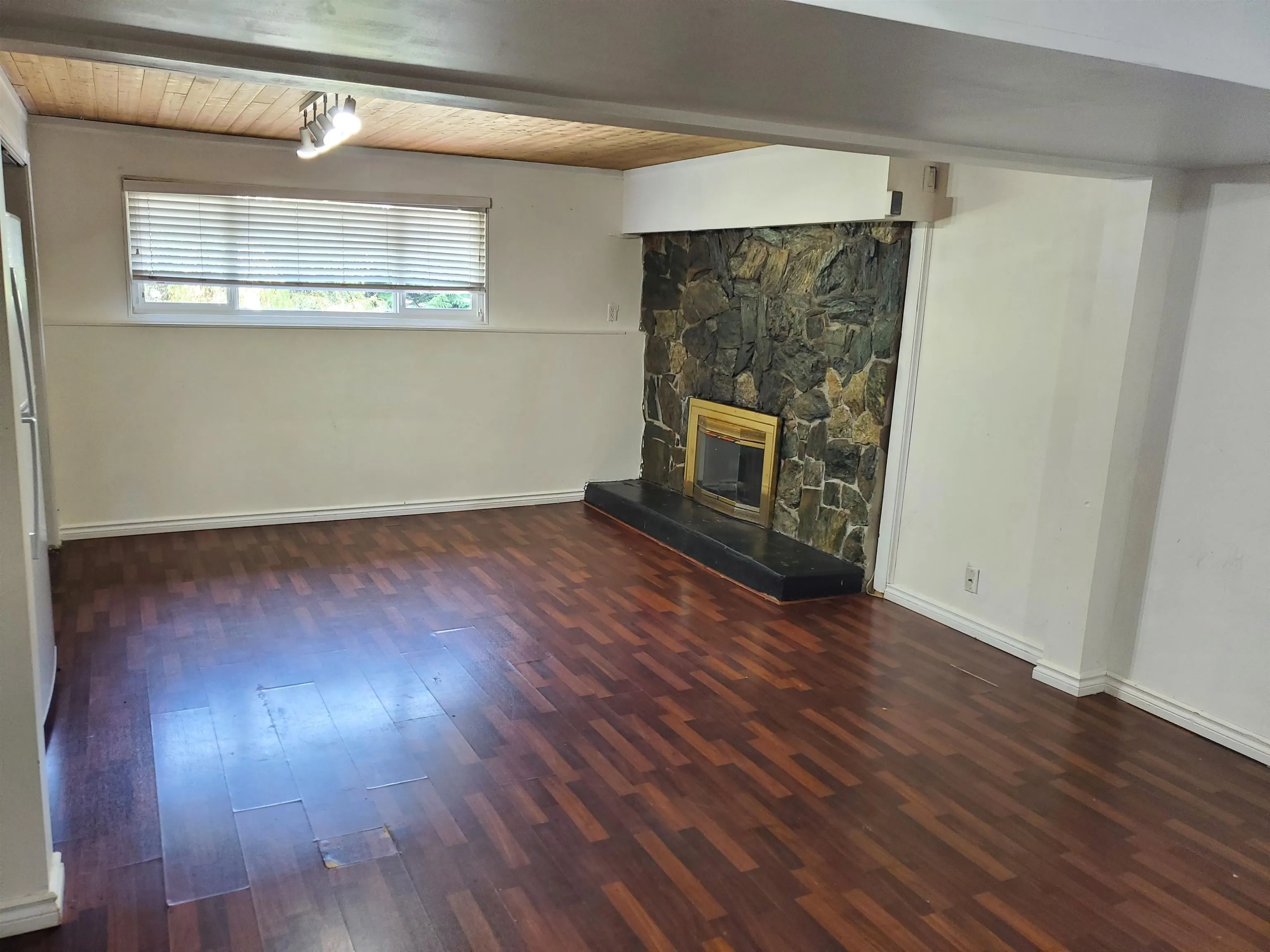 BSMT 2966 Cove Place