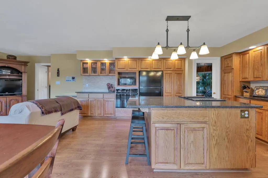 2462 Mountain Drive