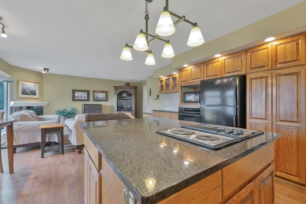 2462 Mountain Drive