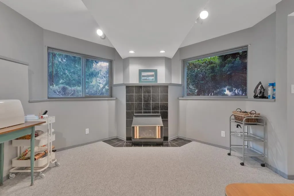 2462 Mountain Drive