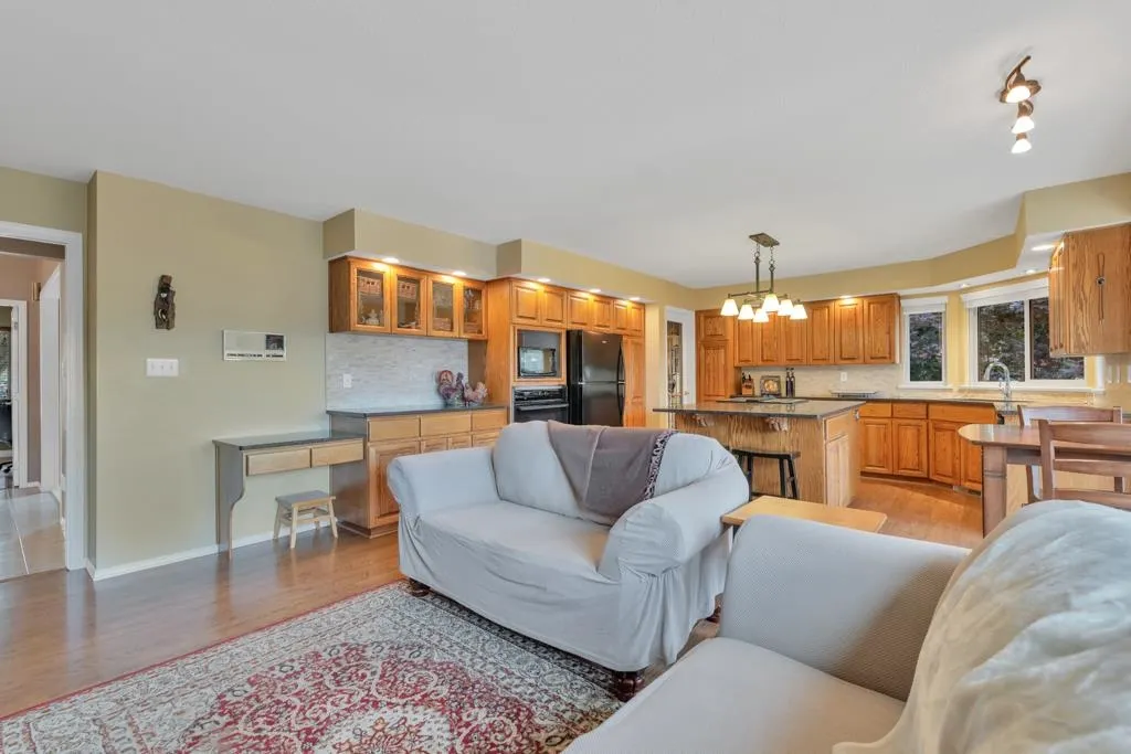 2462 Mountain Drive