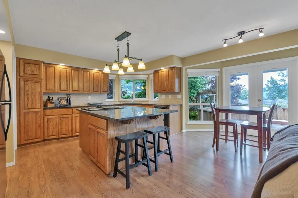 2462 Mountain Drive