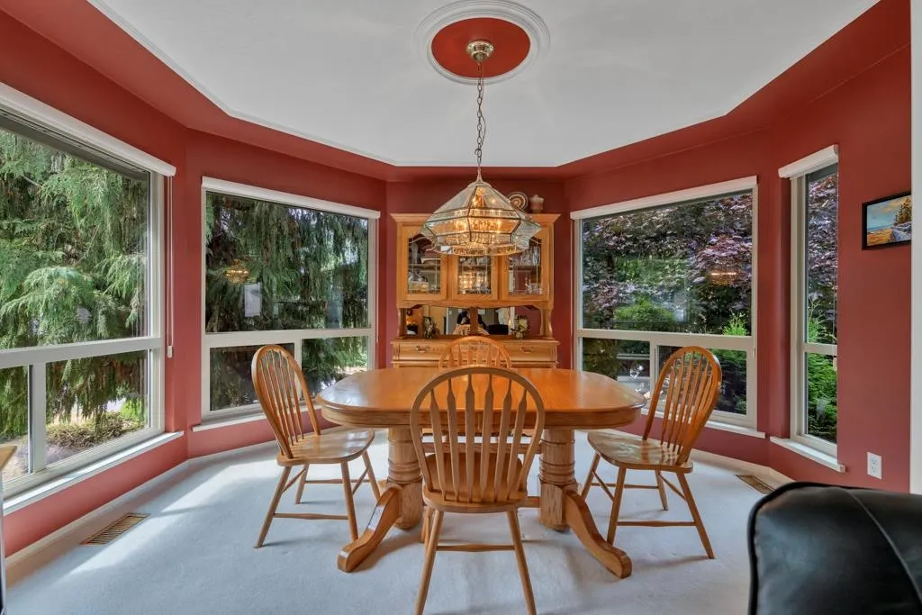 2462 Mountain Drive