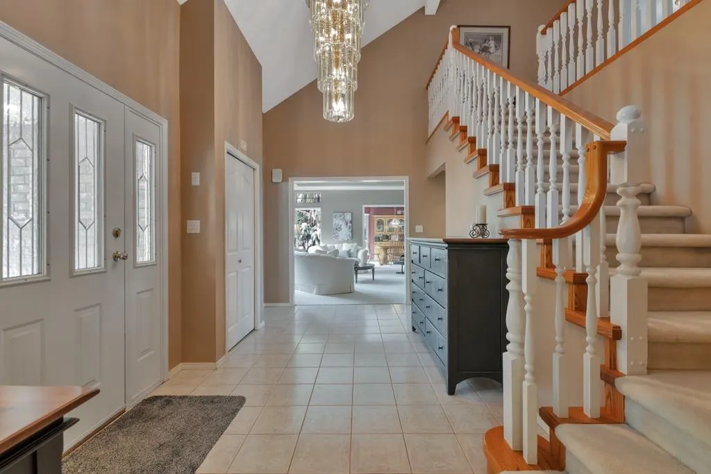 2462 Mountain Drive
