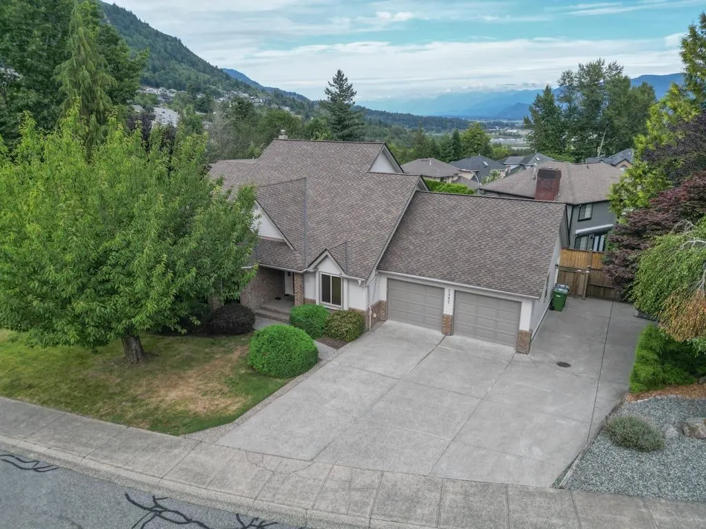 2462 Mountain Drive