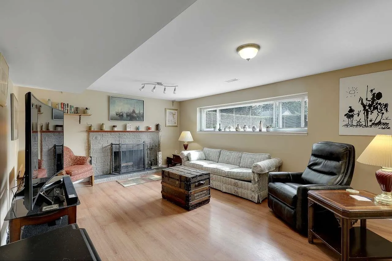 10941 152nd Street