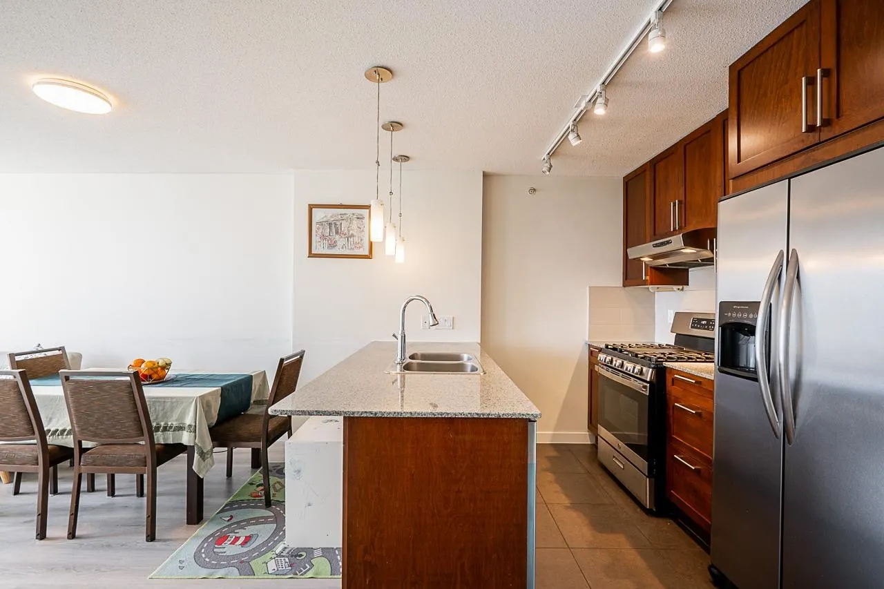 2301 7088 Salisbury Avenue