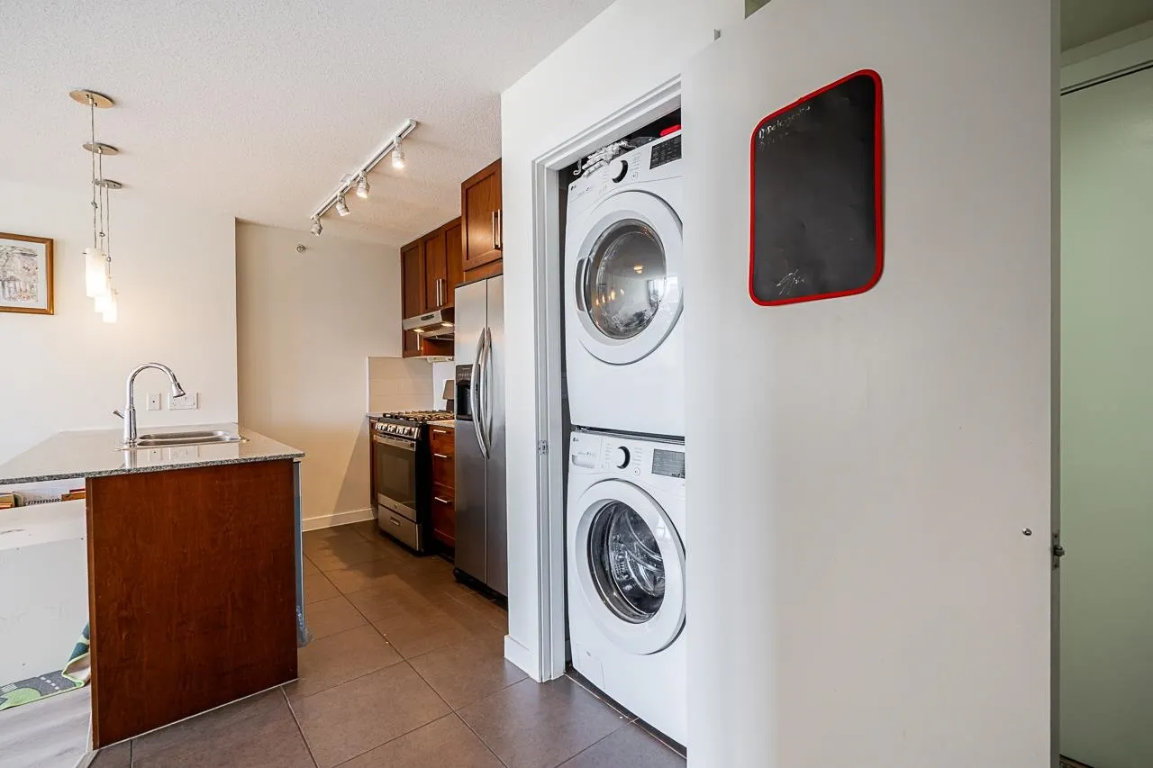 2301 7088 Salisbury Avenue