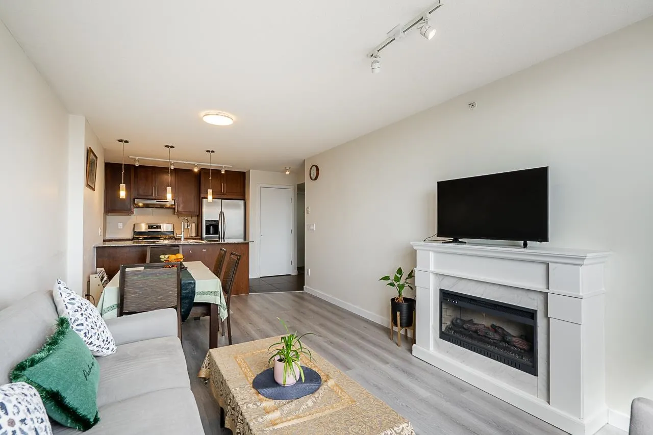 2301 7088 Salisbury Avenue