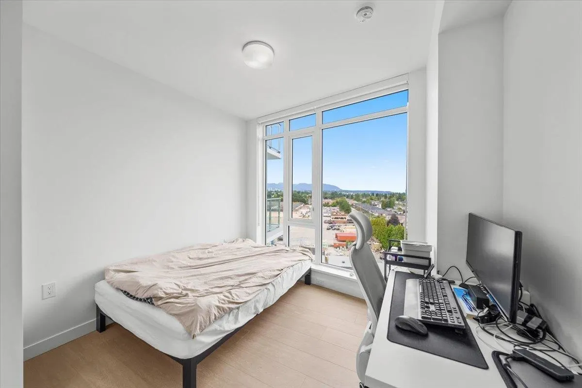 1001 7769 Park Crescent