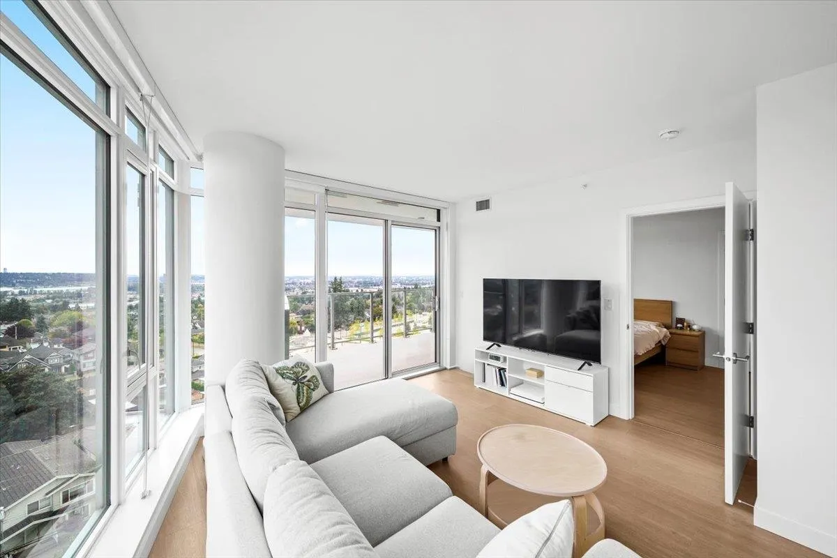 1001 7769 Park Crescent