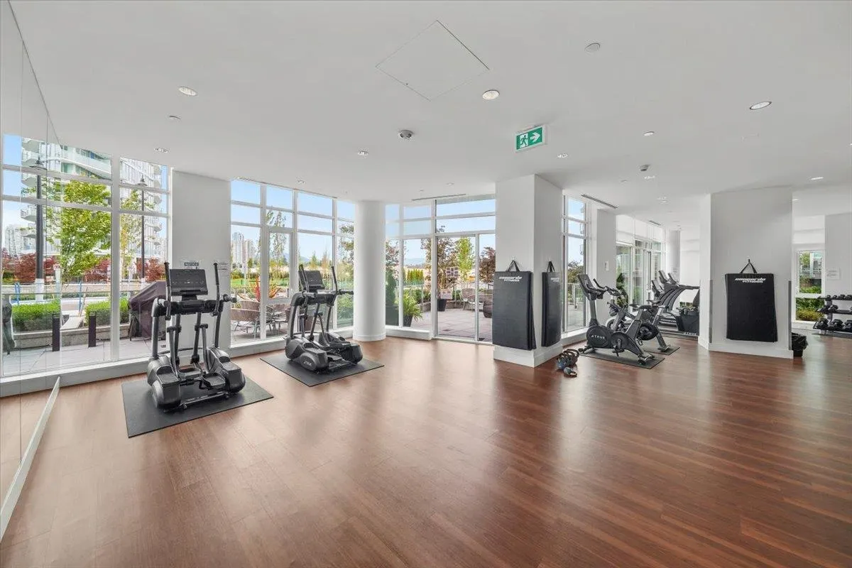 1001 7769 Park Crescent
