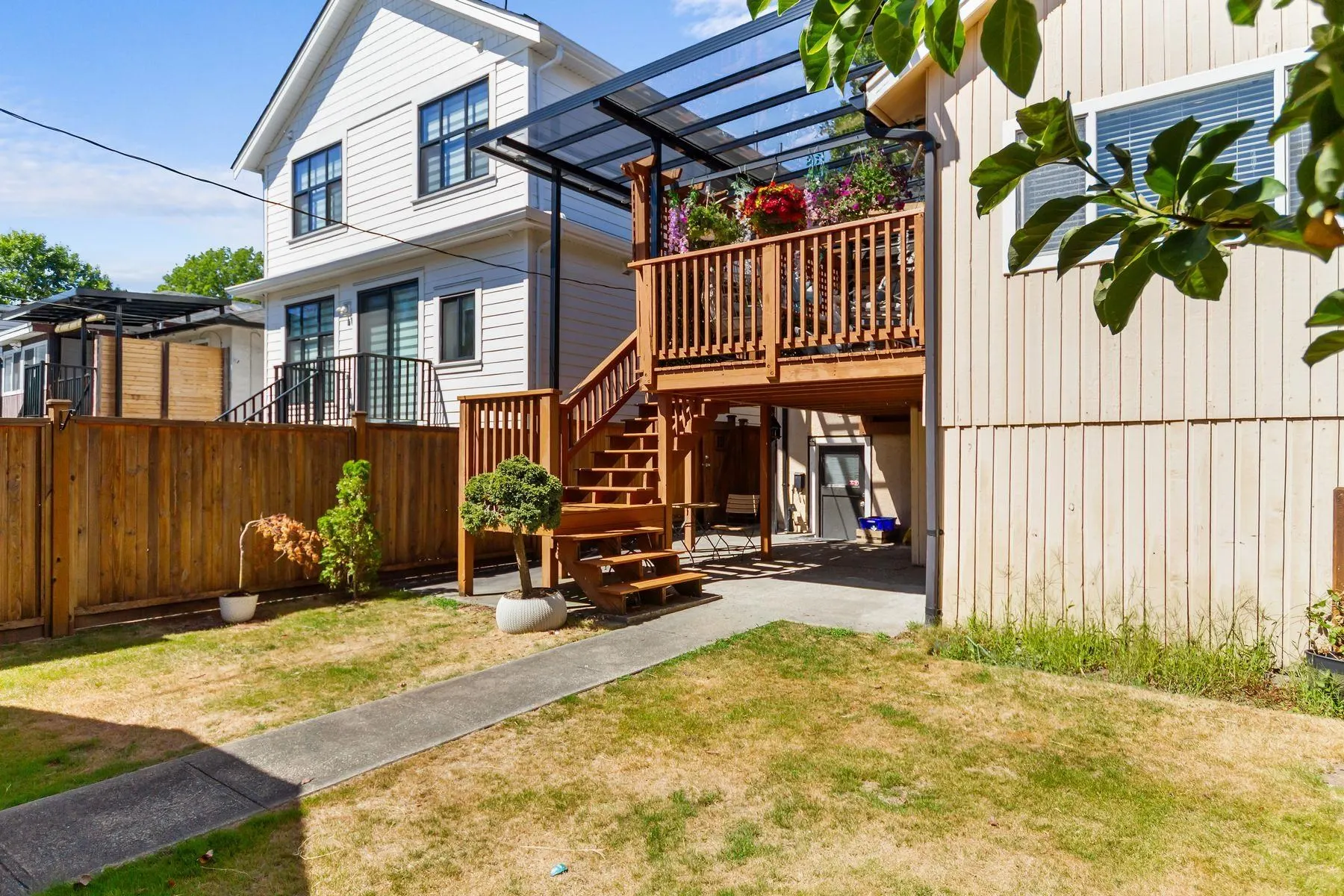 136 E 45th Avenue