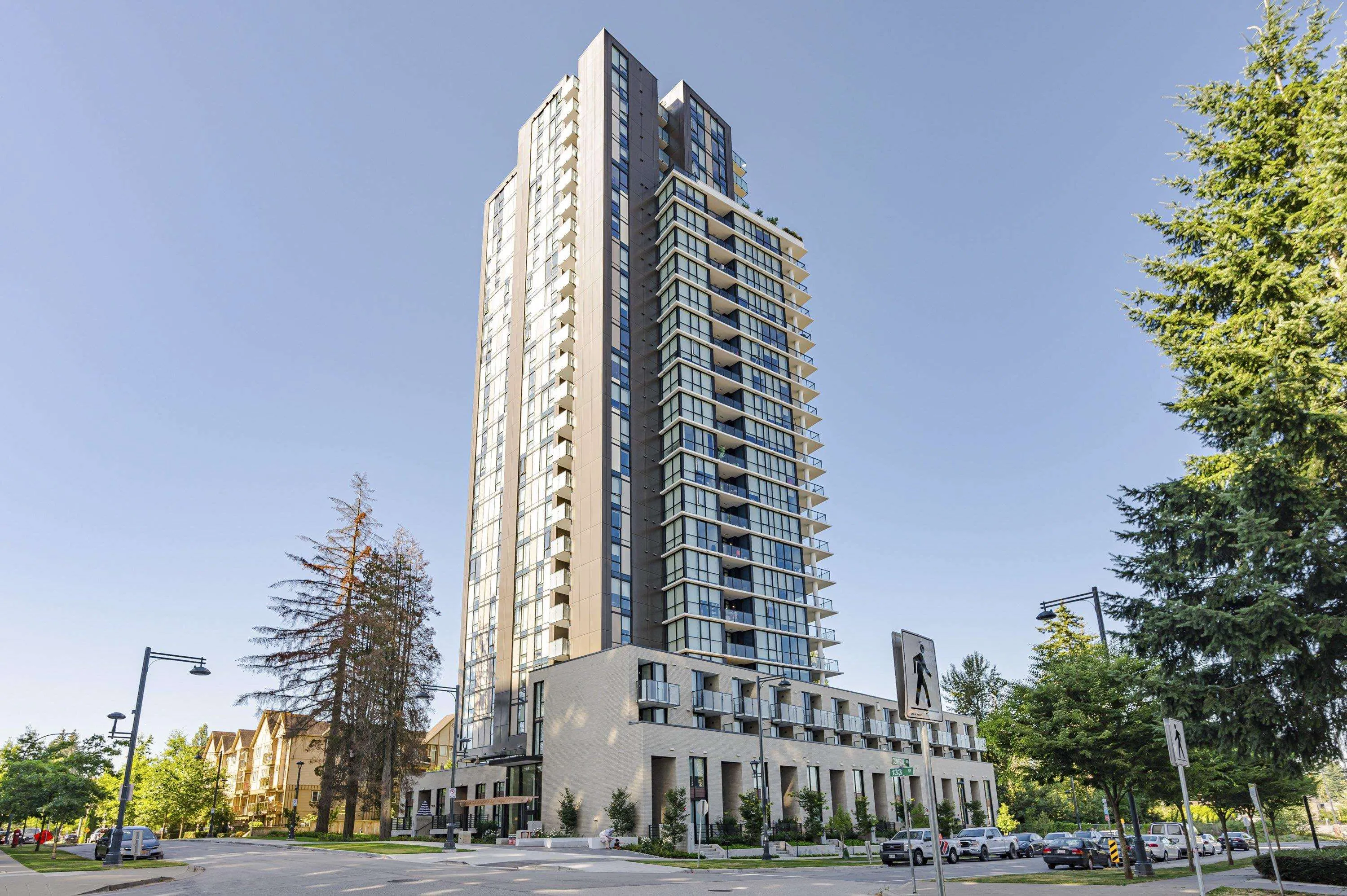 2204 10333 133 Street