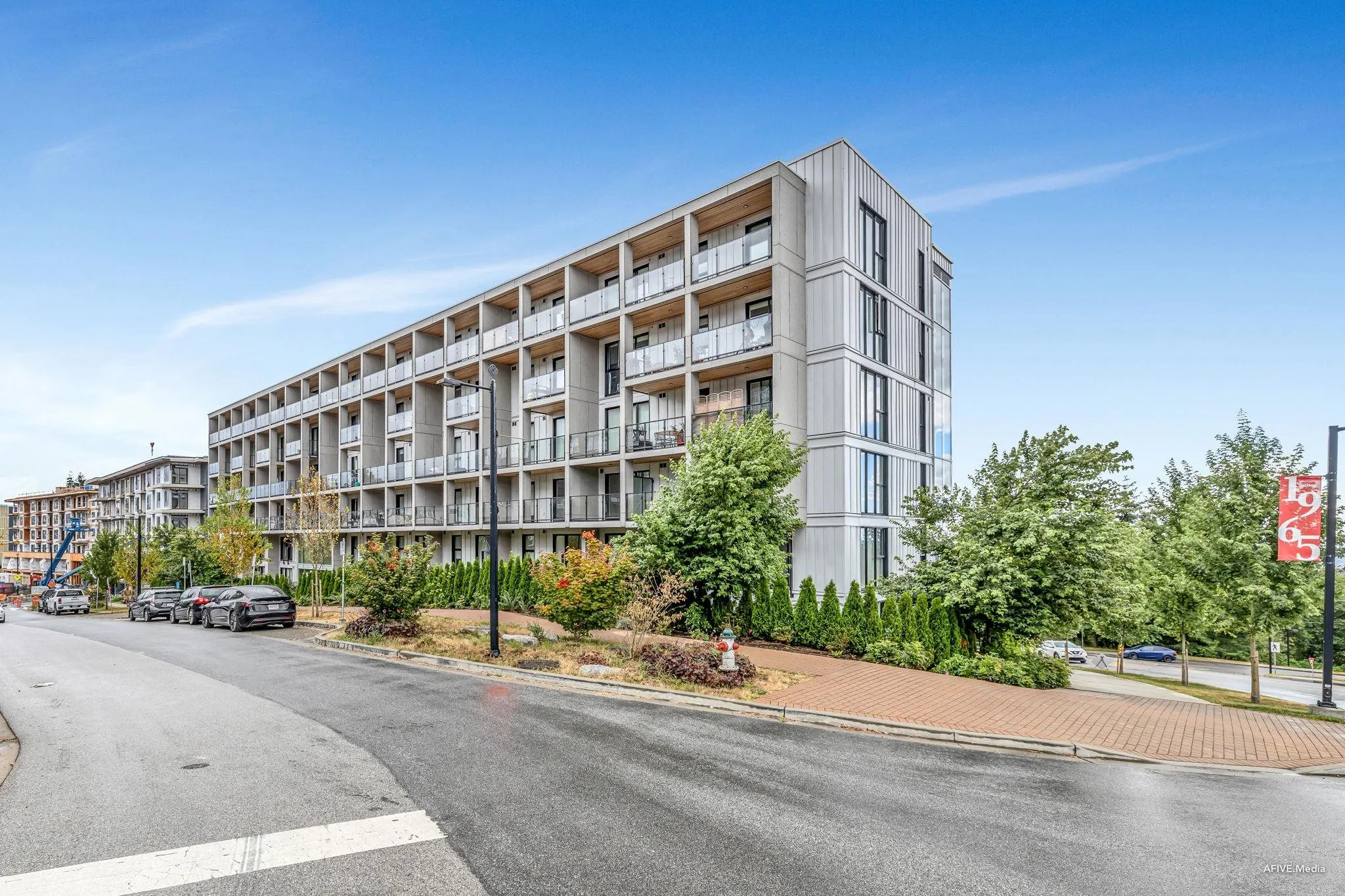 207 9888 University Crescent