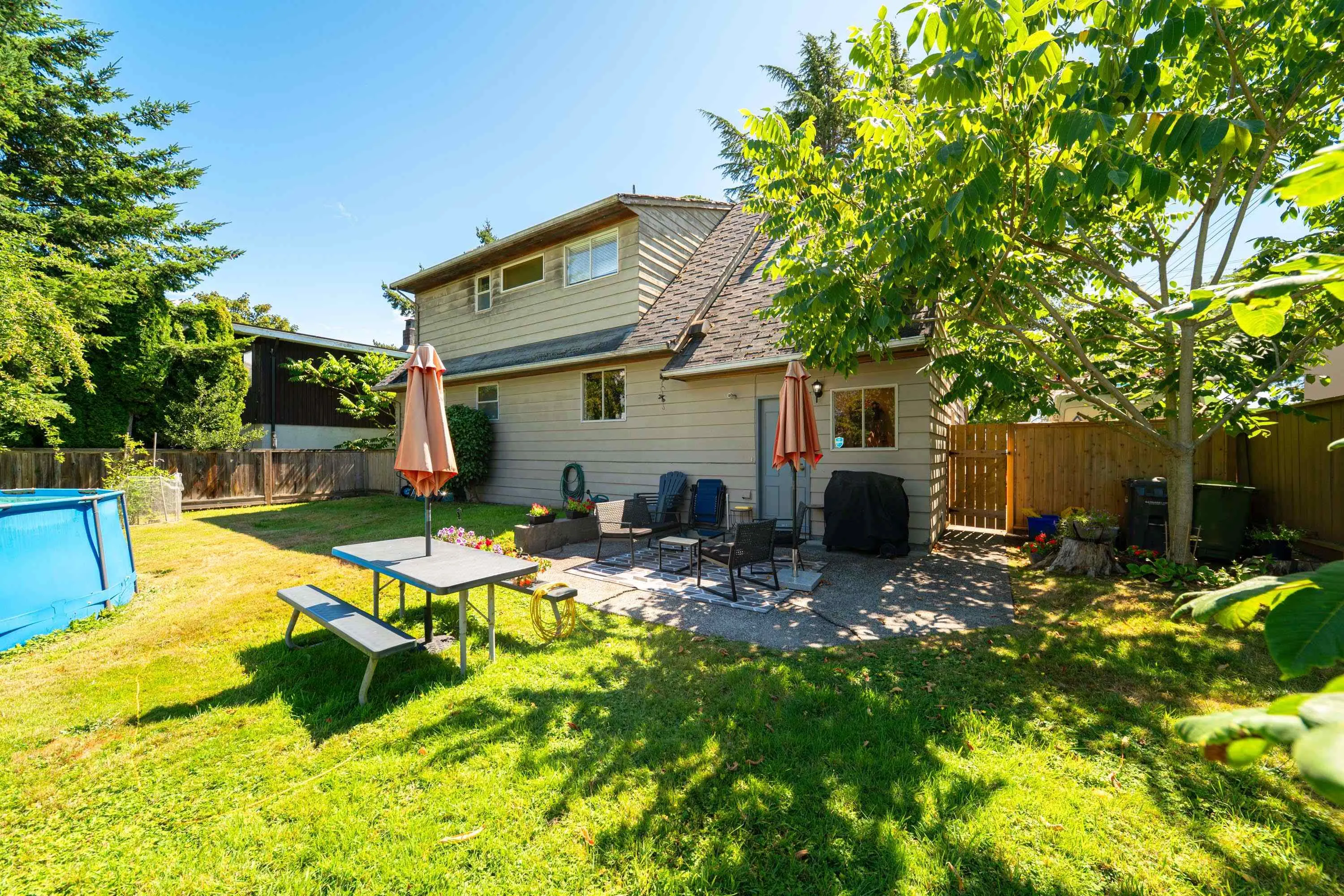 6131 Blundell Road