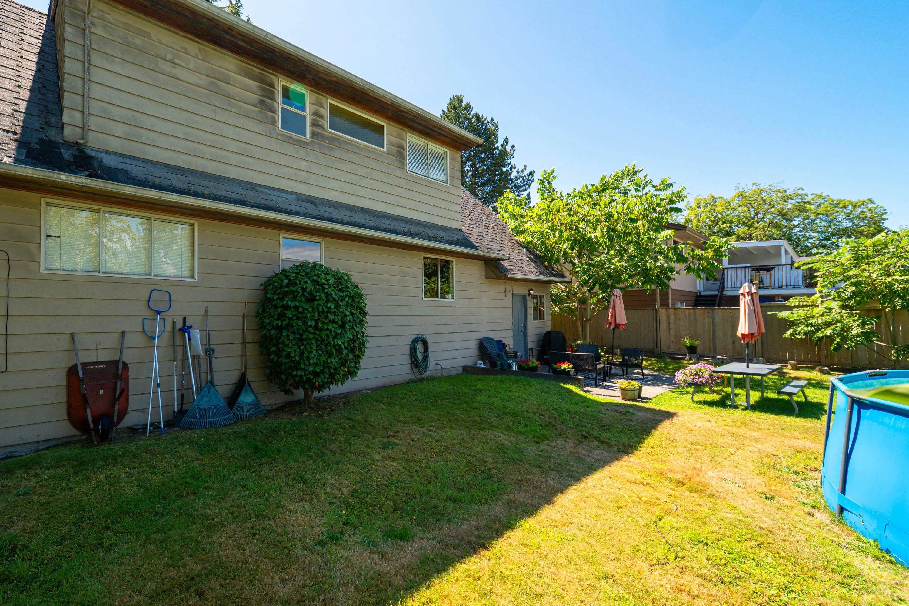 6131 Blundell Road
