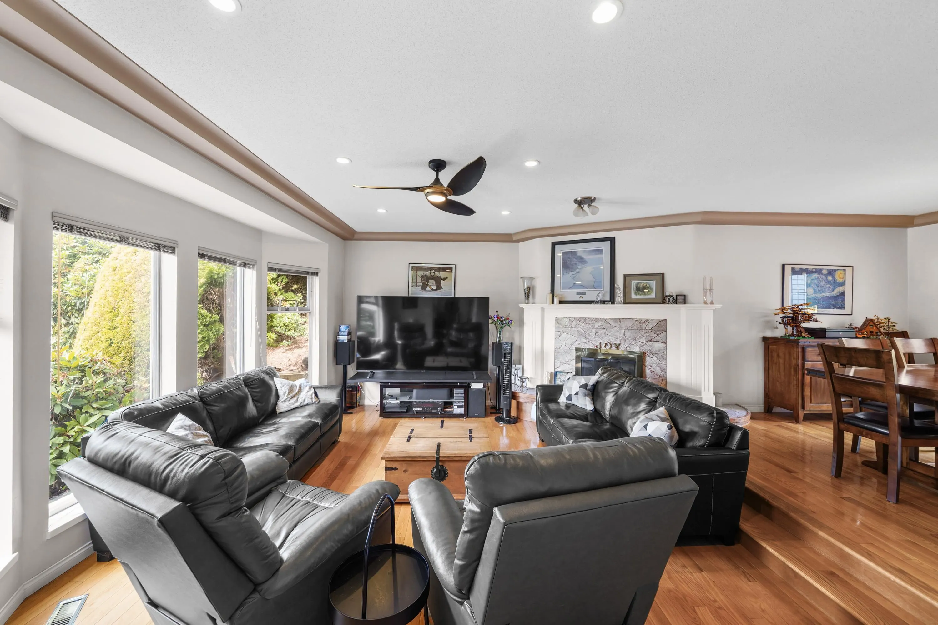 2215 Sorrento Drive
