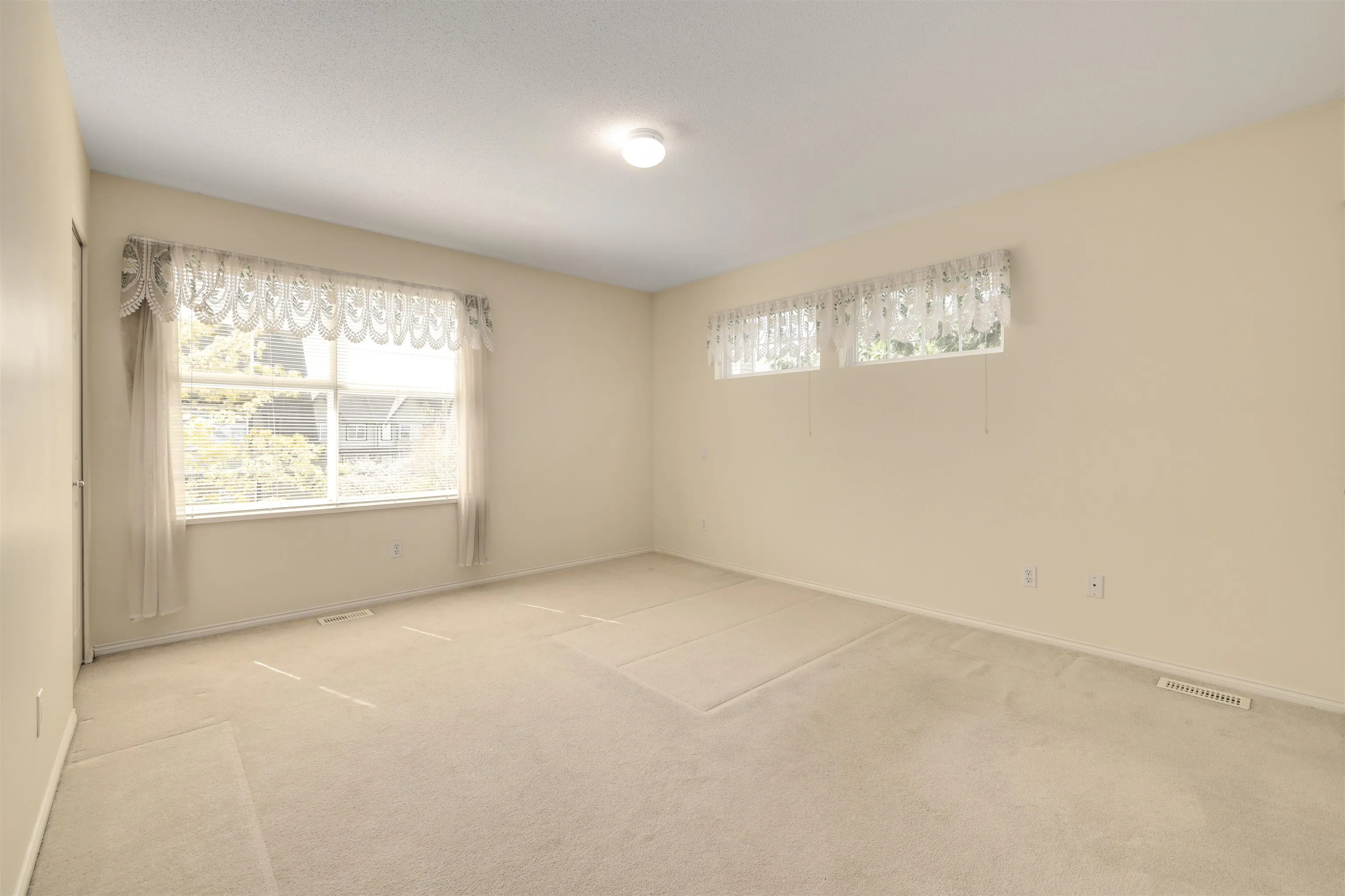 56 6888 Robson Drive