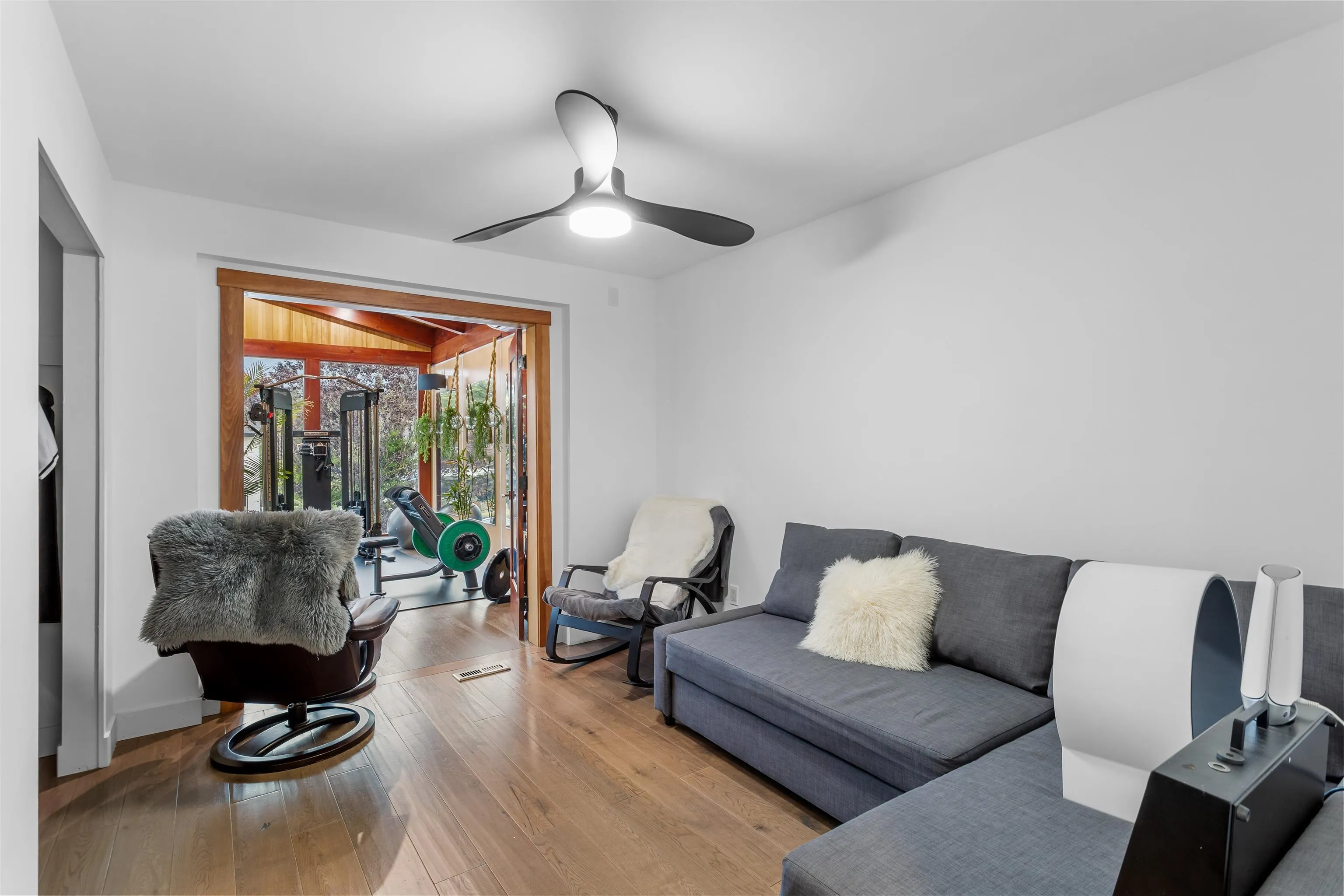 852 Wright Avenue