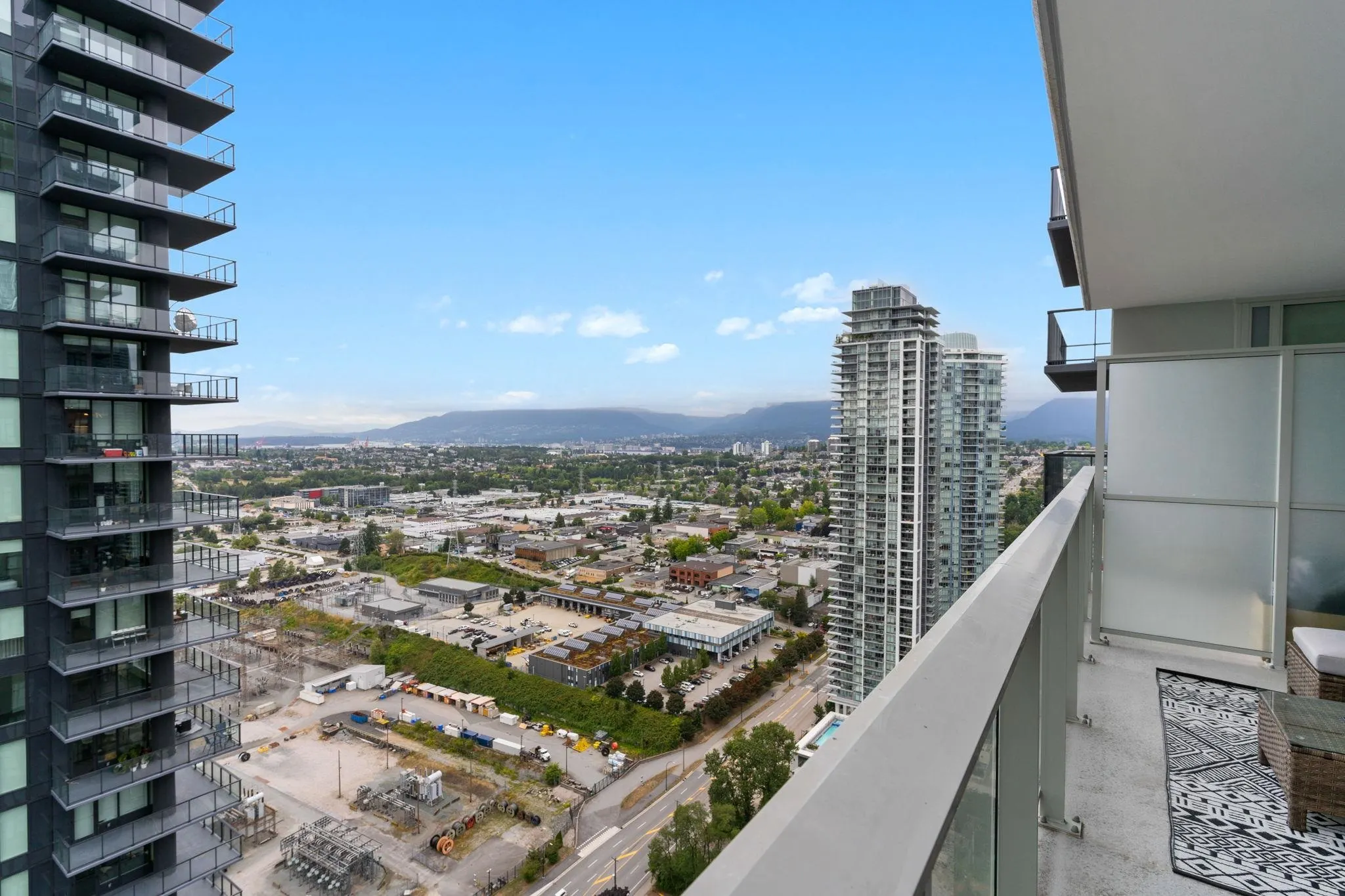 3503 4168 Lougheed Highway
