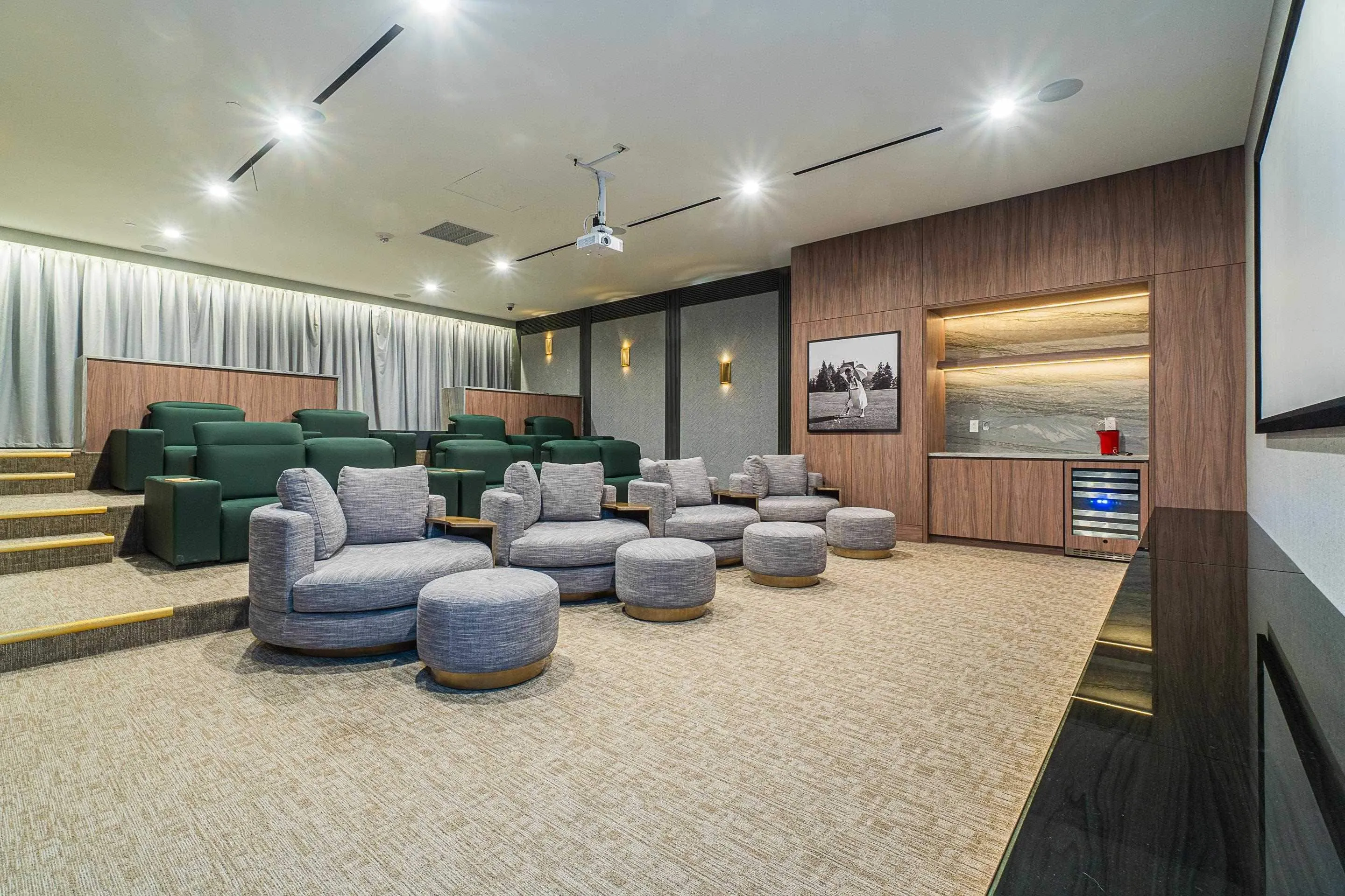 3503 4168 Lougheed Highway