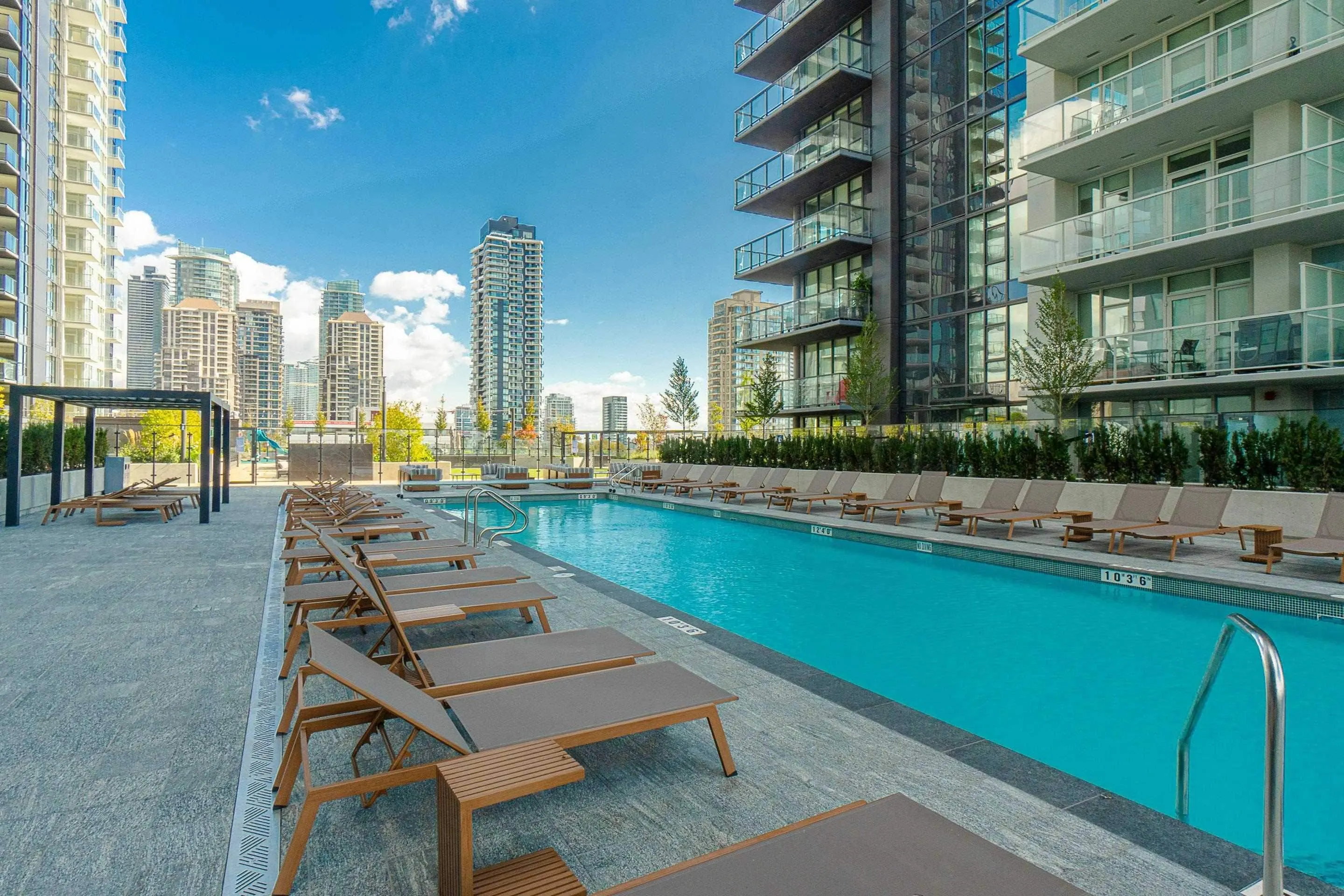 3503 4168 Lougheed Highway
