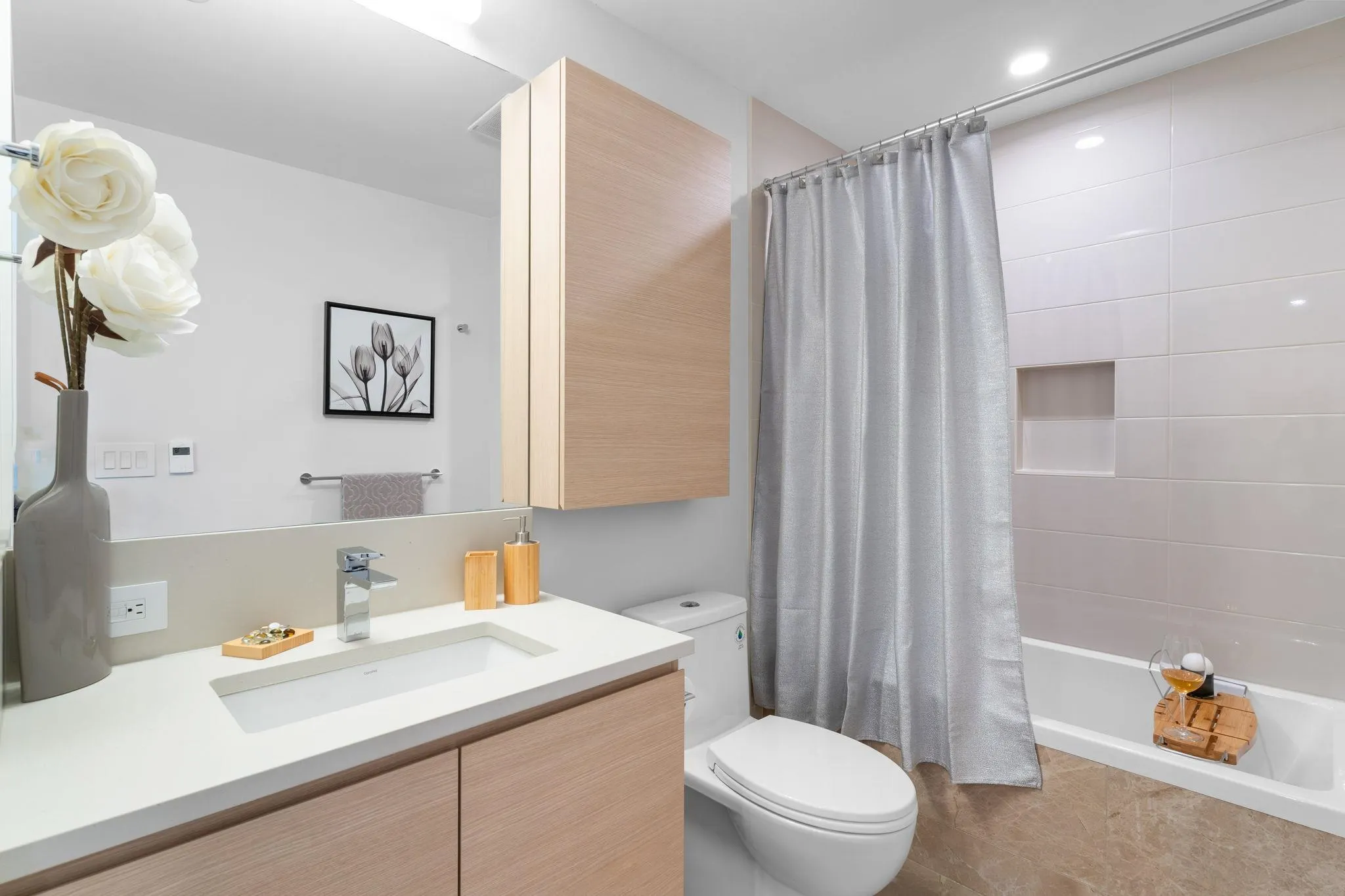 3503 4168 Lougheed Highway