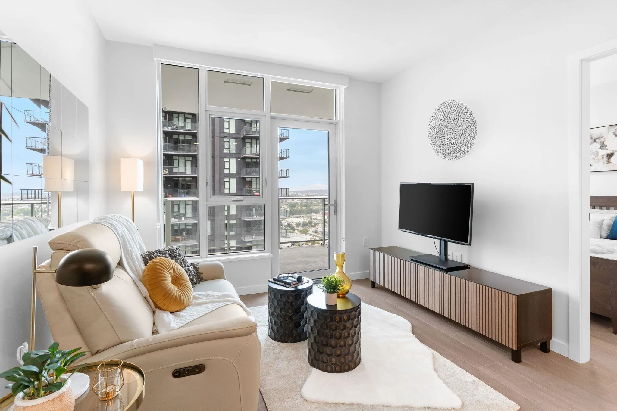 3503 4168 Lougheed Highway